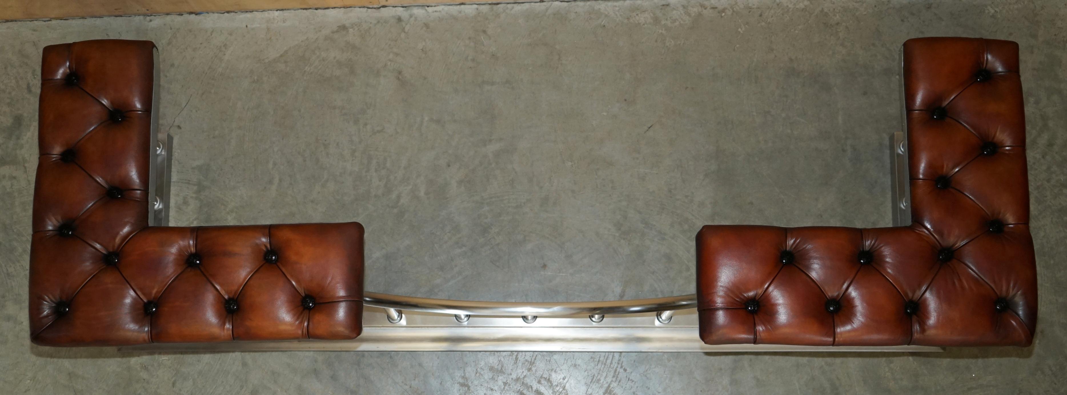 EXTRA LARGE 213CM BREITE ViNTAGE CHROMED BROWN LEATHER CHESTERFIELD CLUB FENDER im Zustand „Gut“ im Angebot in West Sussex, Pulborough