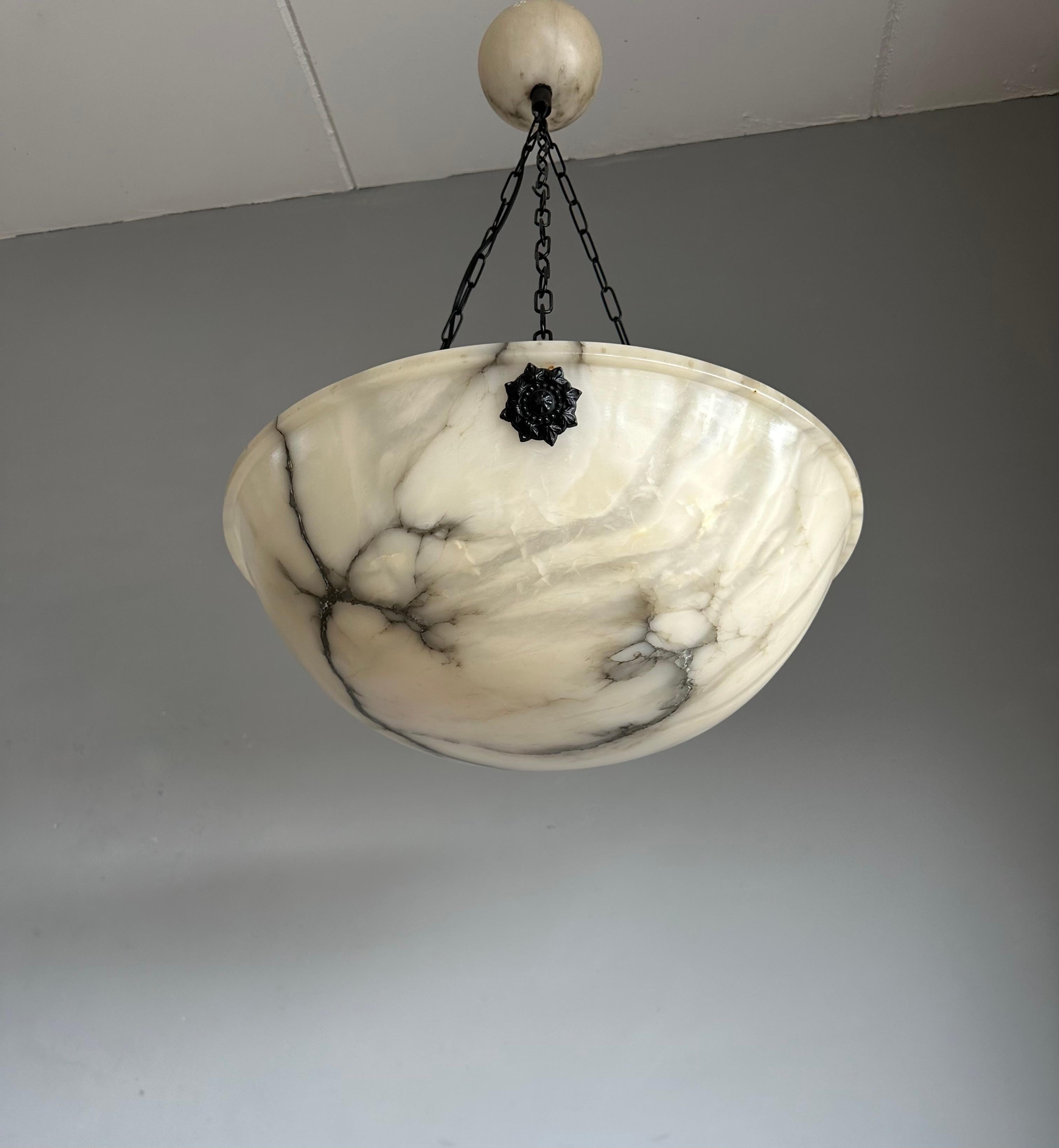 Extra großer 21,8Ø & schönster Art Deco-Kronleuchter aus weißem und schwarzem Alabaster im Angebot 4