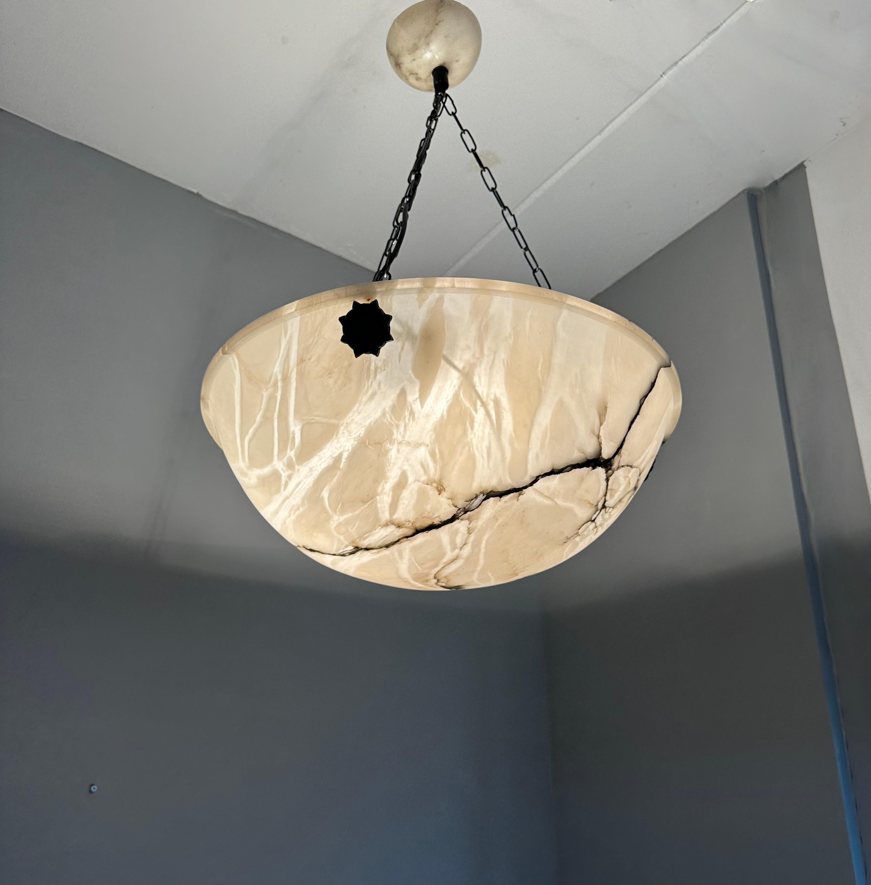 Extra großer 21,8Ø & schönster Art Deco-Kronleuchter aus weißem und schwarzem Alabaster im Angebot 11