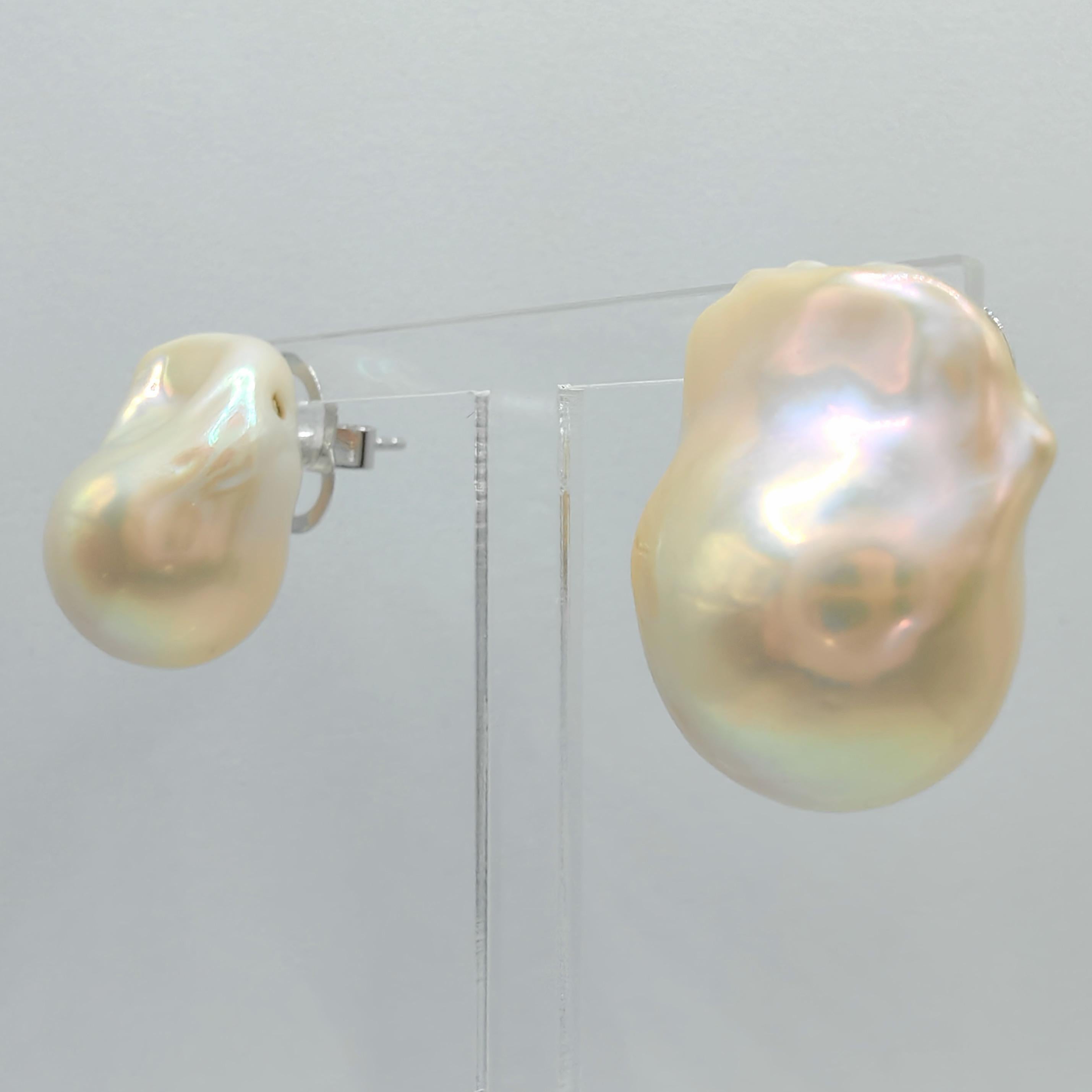 Contemporary Extra Large 21mm Iridescent White Baroque Pearl Stud Earrings In 18K White Gold