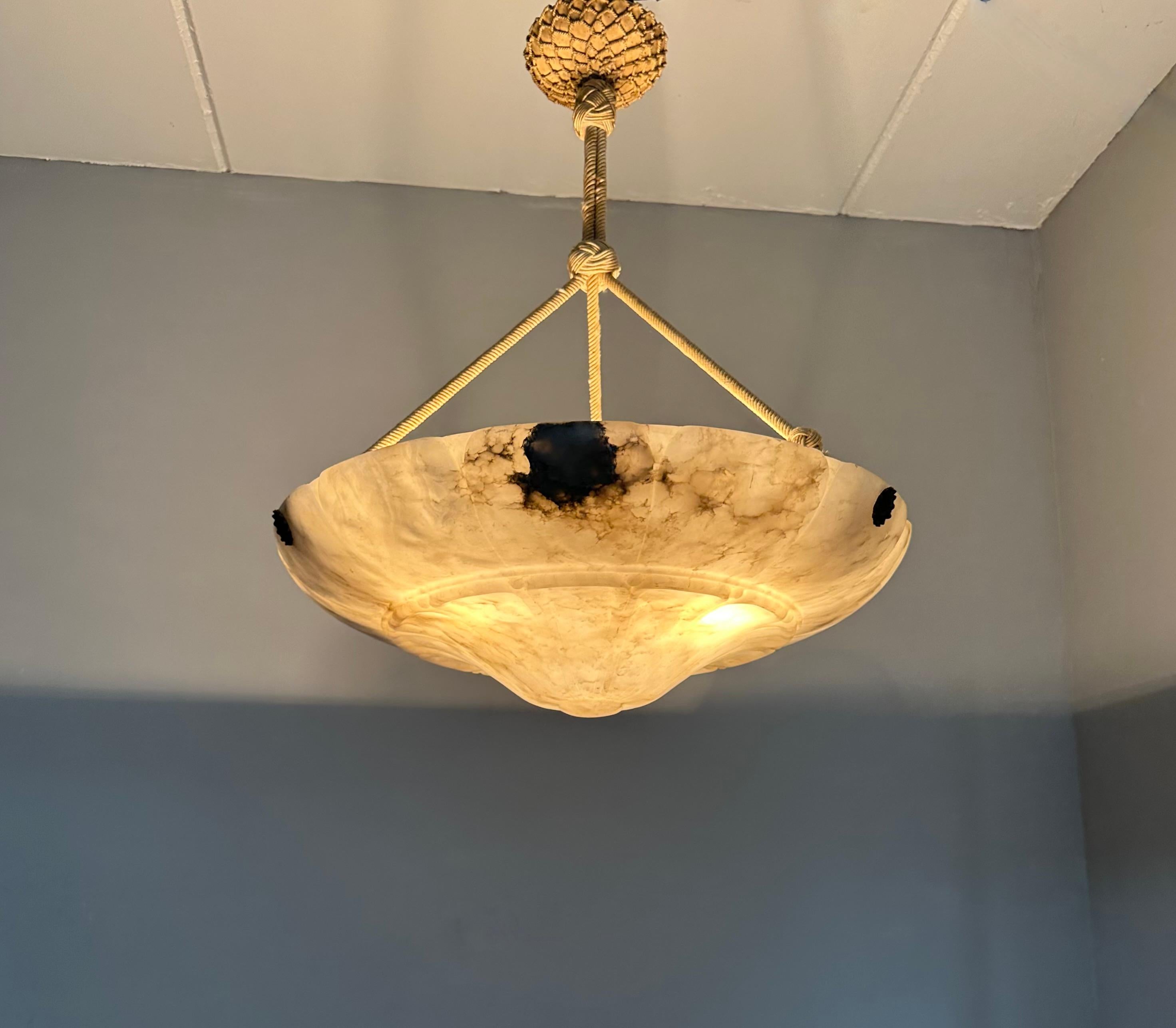 Extra Large 23.5Ø & Great Design Antique White Black Alabaster Chandelier w Rope In Excellent Condition For Sale In Lisse, NL