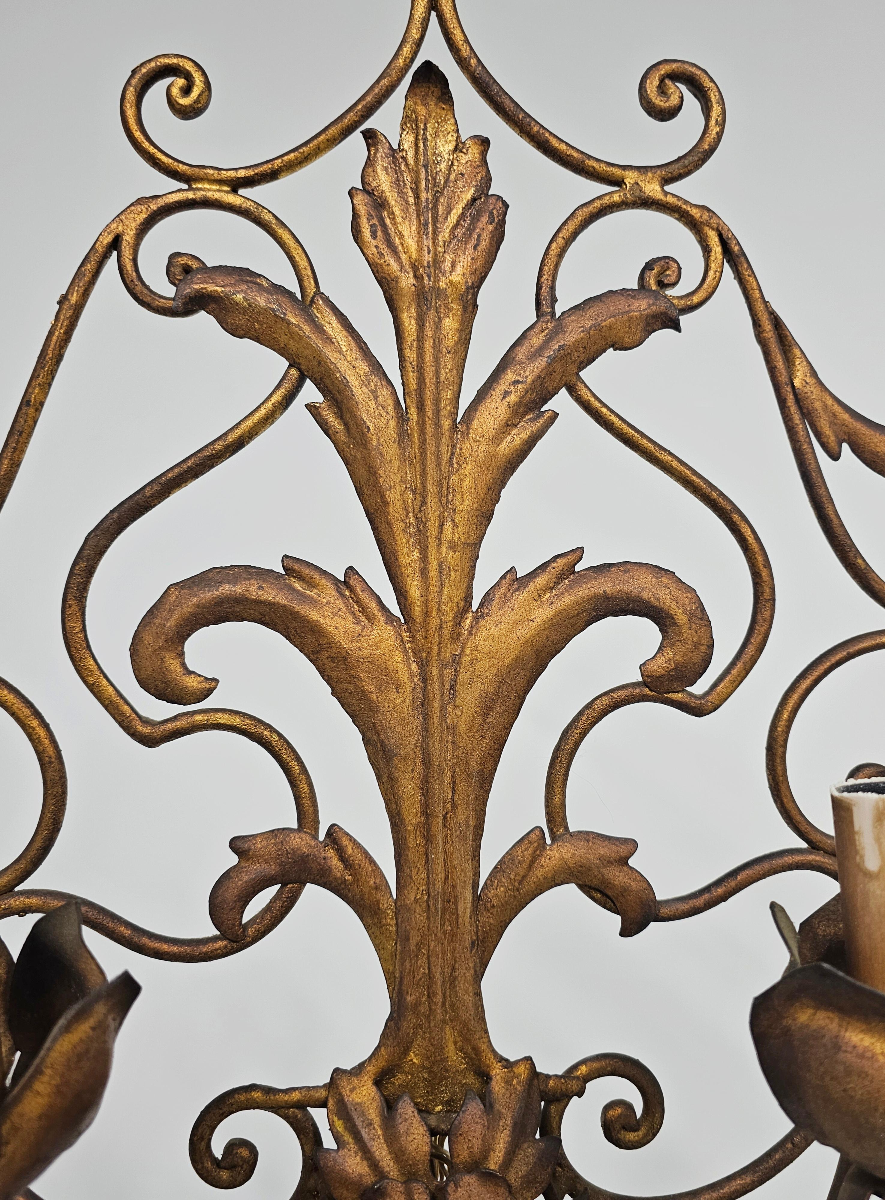 Extra Large 7-Arm Sconce done in gilt metal, featuring acanthus leaf by Palladio For Sale 2