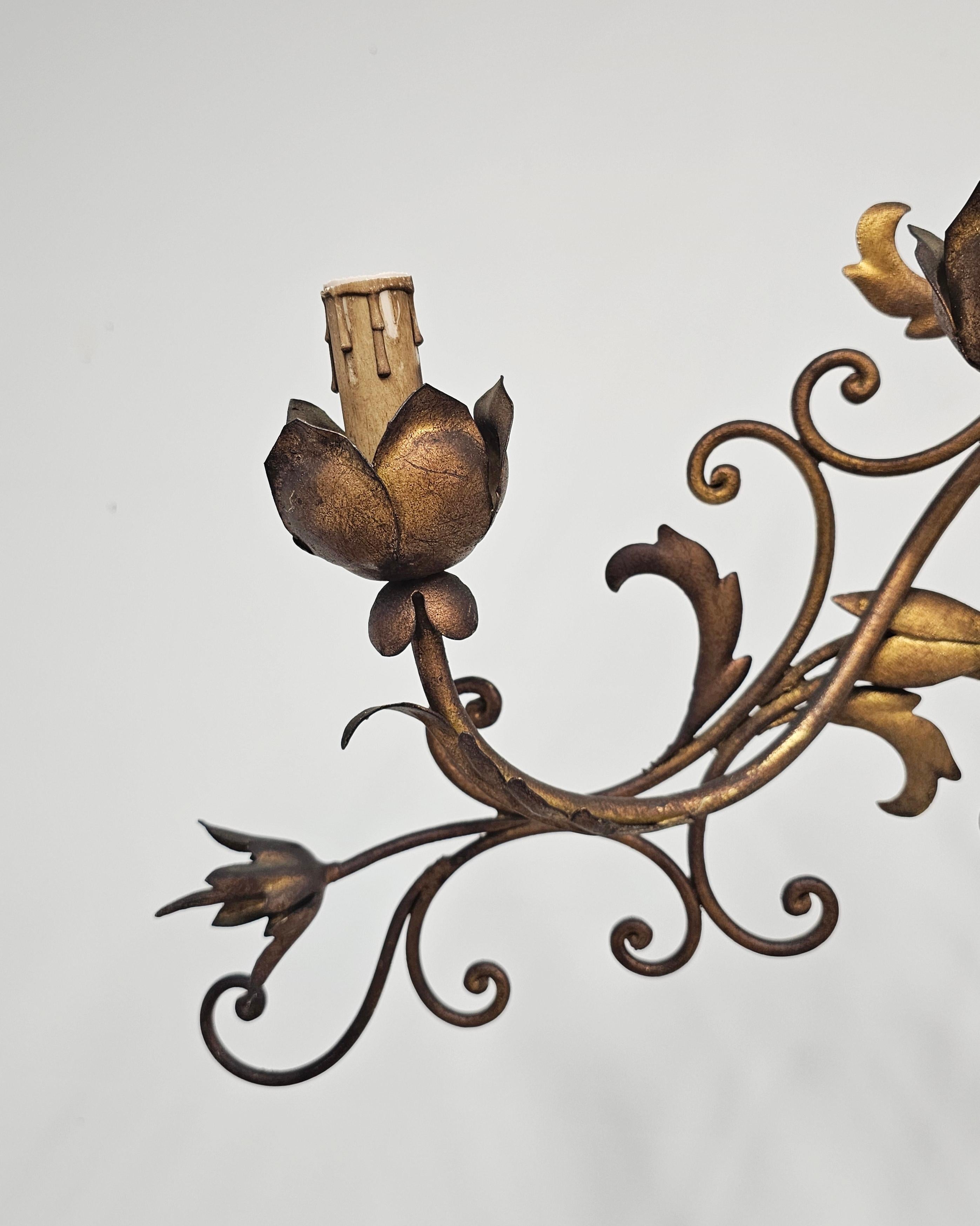 Italian Extra Large 7-Arm Sconce done in gilt metal, featuring acanthus leaf by Palladio For Sale