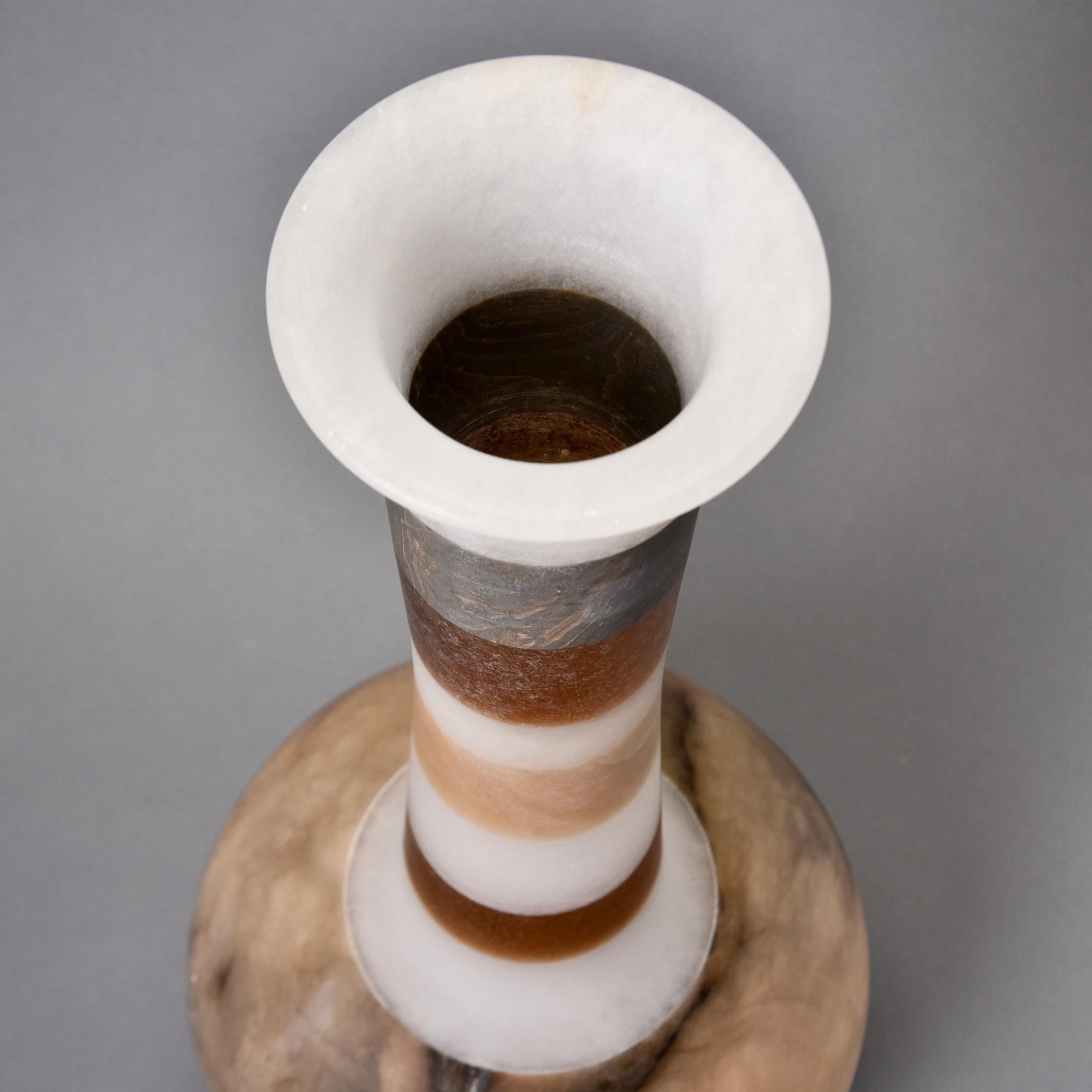 Extra große Alabastervase mit Bändern aus Bardiglio-Marmor im Angebot 2