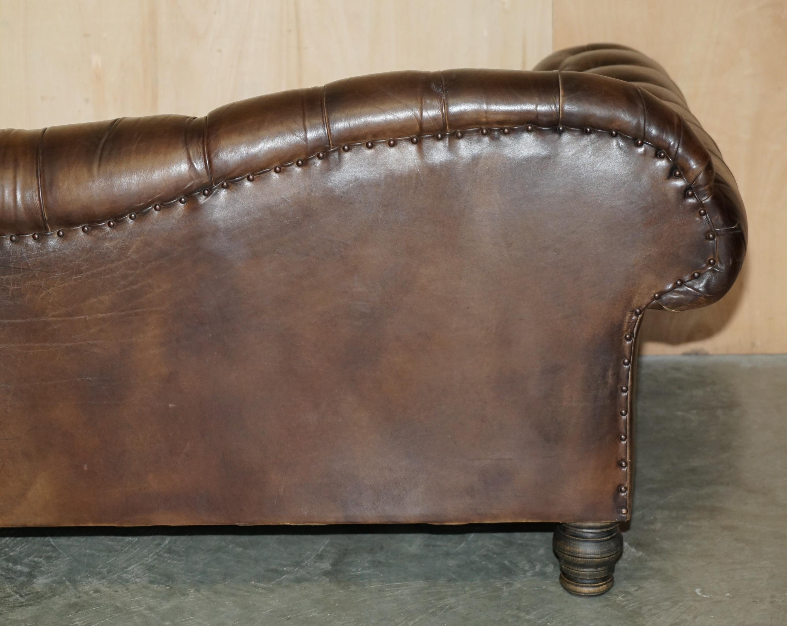 SOFA extra large et épaisse de style ViNTAGE en cuir marron teint à la main en vente 5