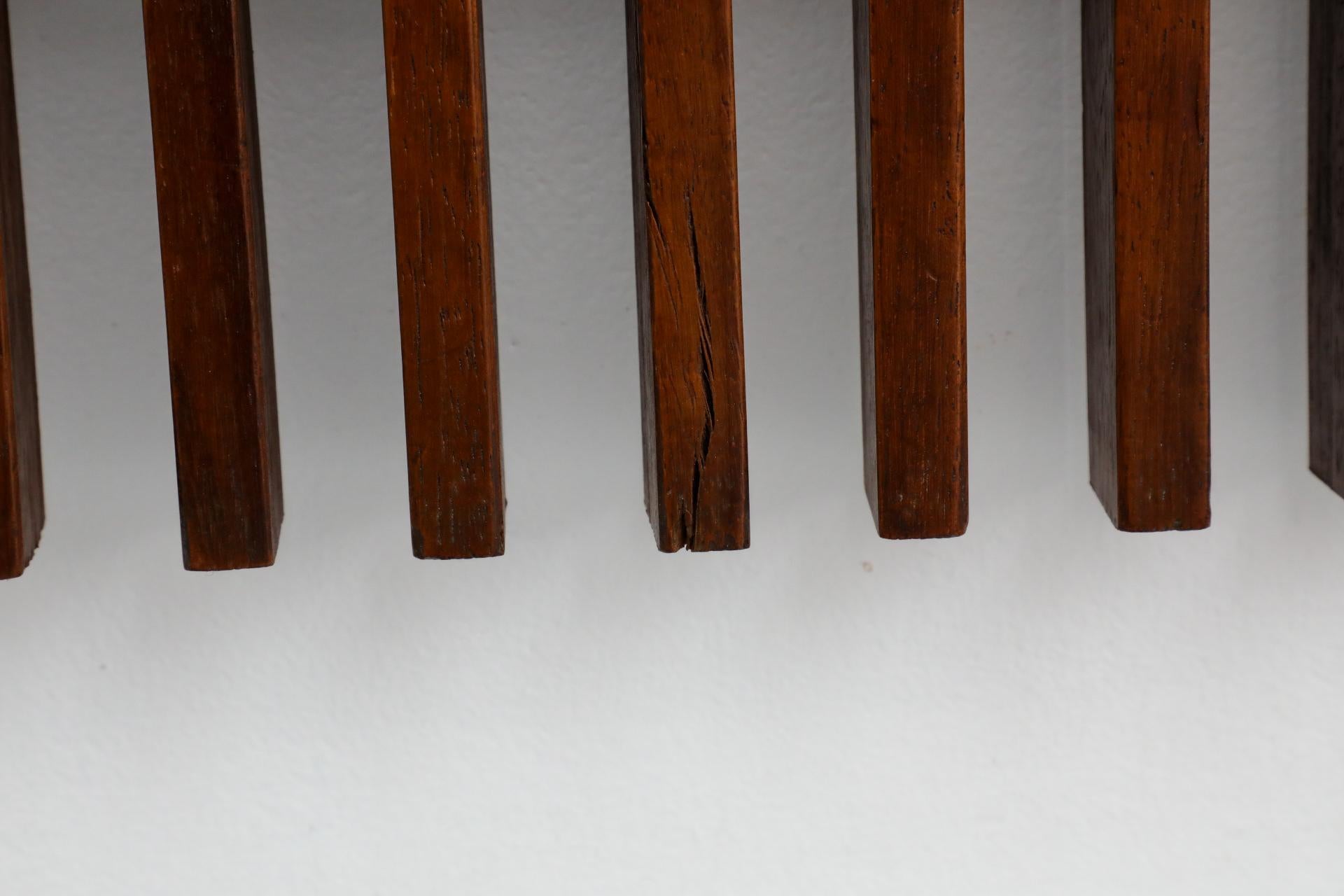 Perchero de pared extra grande y pesado de listones de teca italiana en venta 8