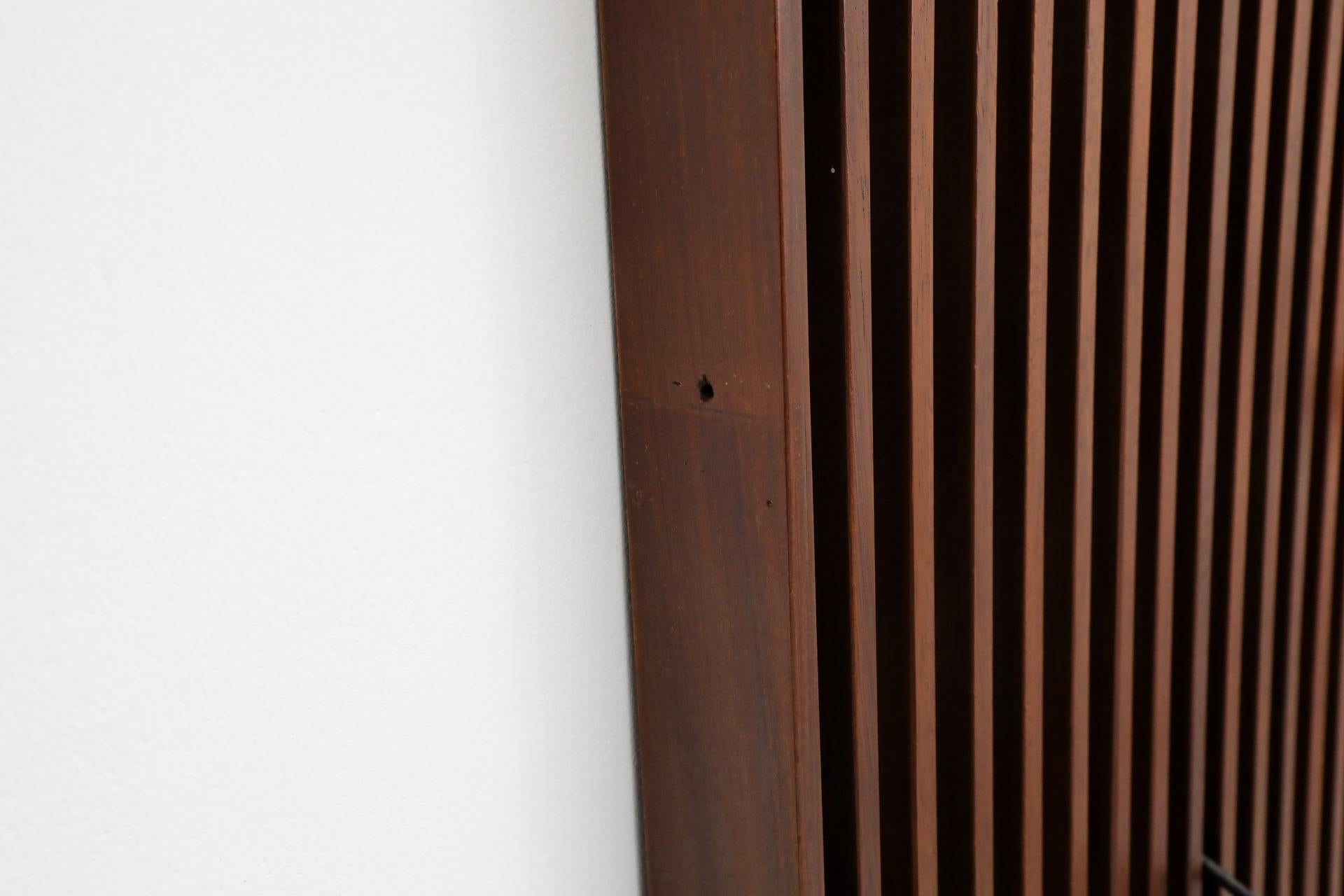 Perchero de pared extra grande y pesado de listones de teca italiana en venta 9