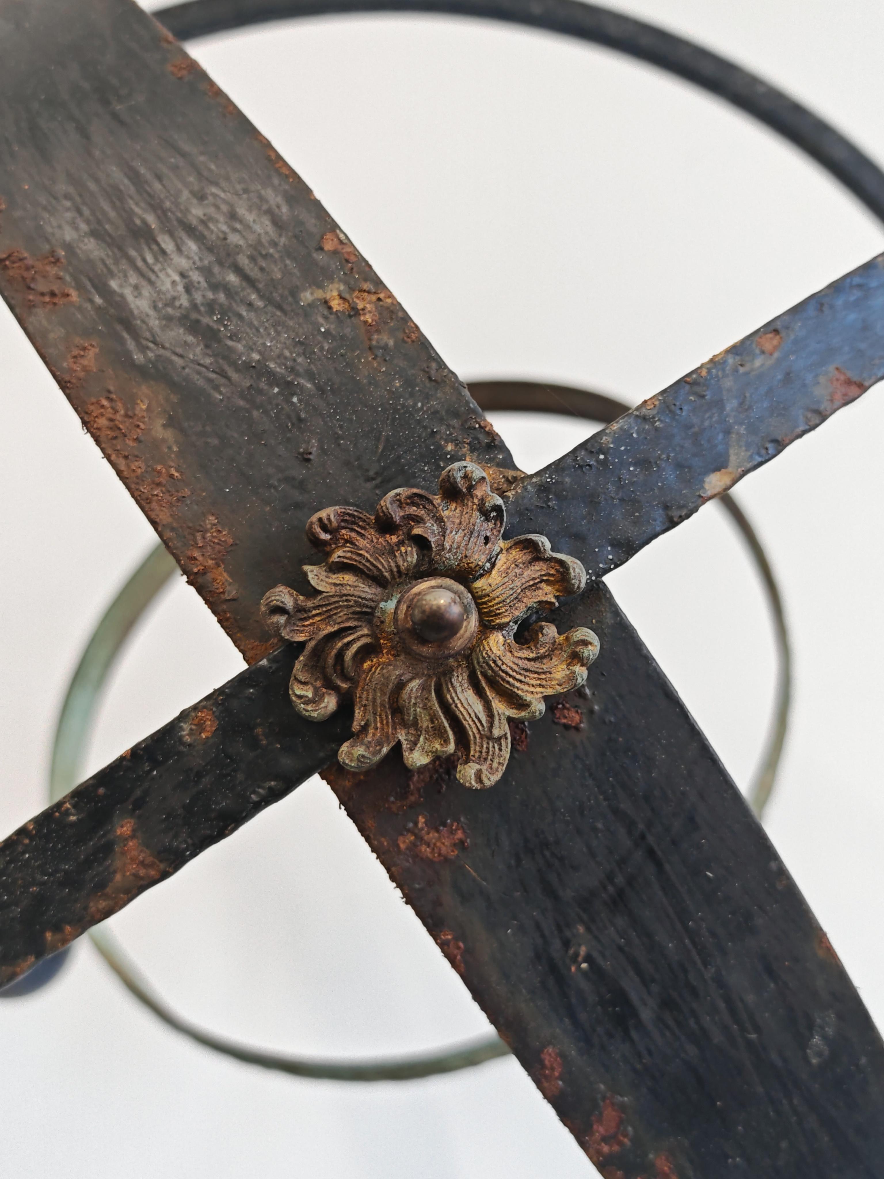 Extra Large Antique Sundial in iron and bronze, France 19th Century (Bronze) im Angebot