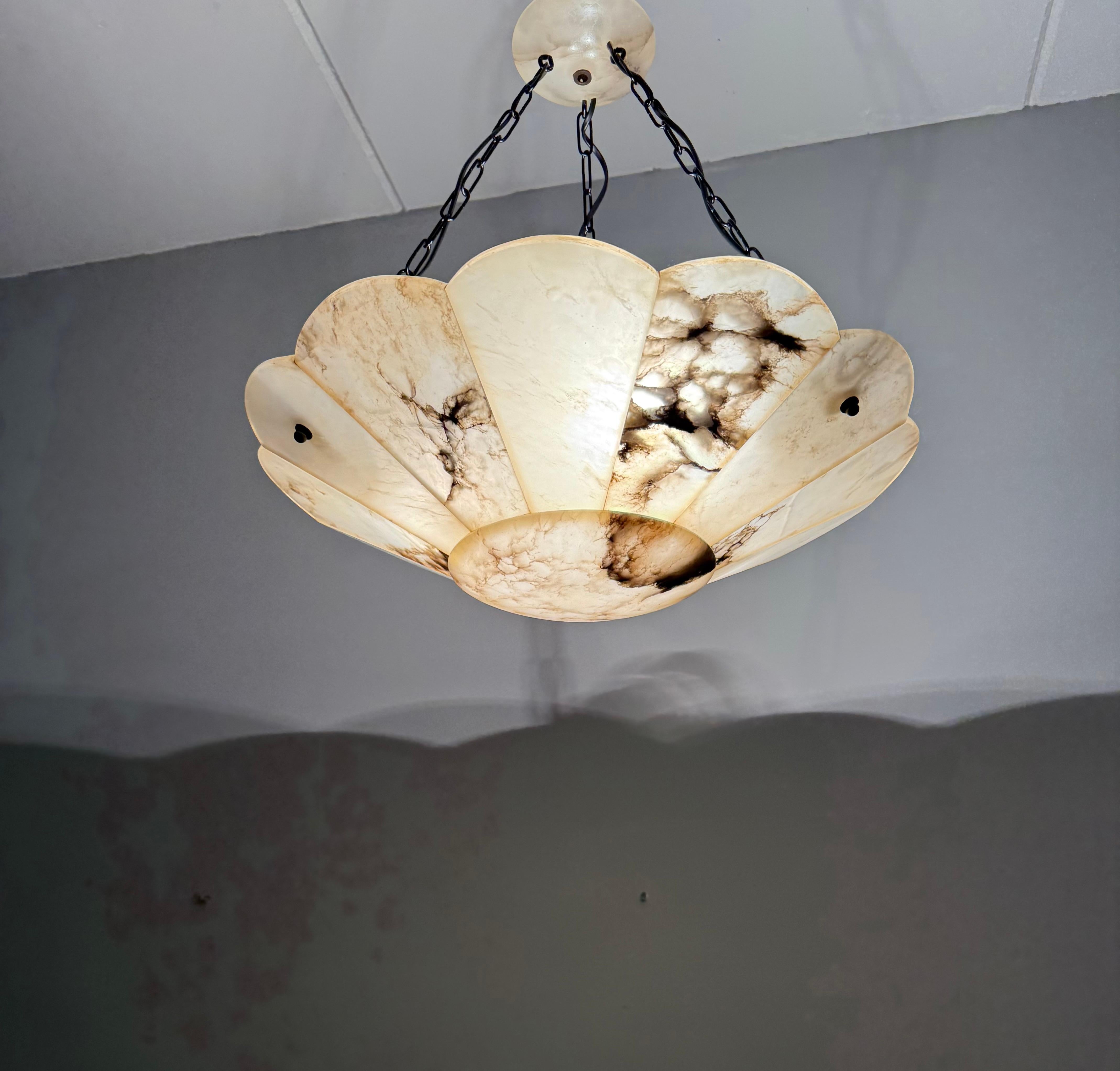 EXTRA LARGE Lustre pendentif Art Déco en albâtre blanc et noir avec baldaquin parfait en vente 3