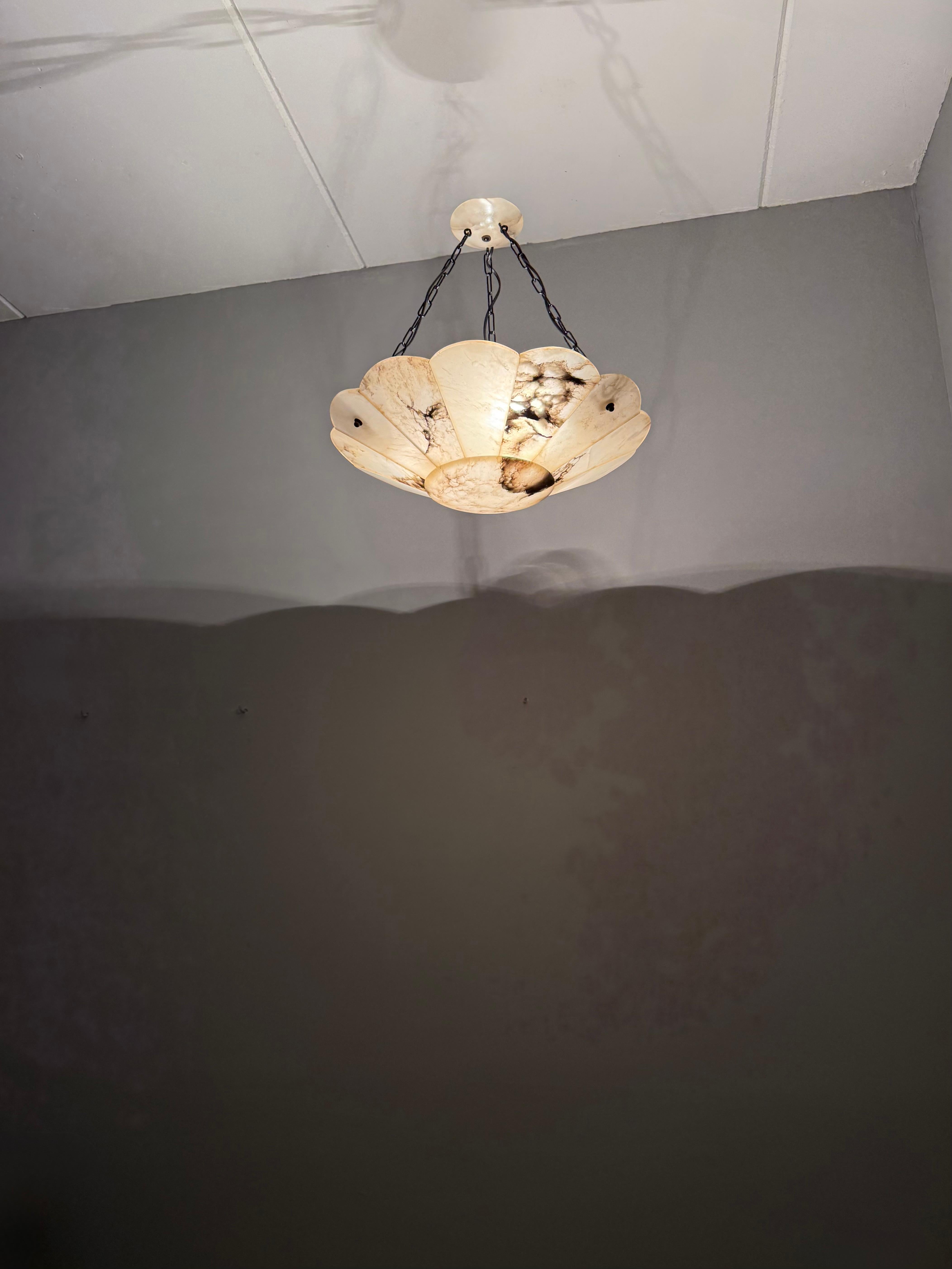 EXTRA LARGE Lustre pendentif Art Déco en albâtre blanc et noir avec baldaquin parfait en vente 6