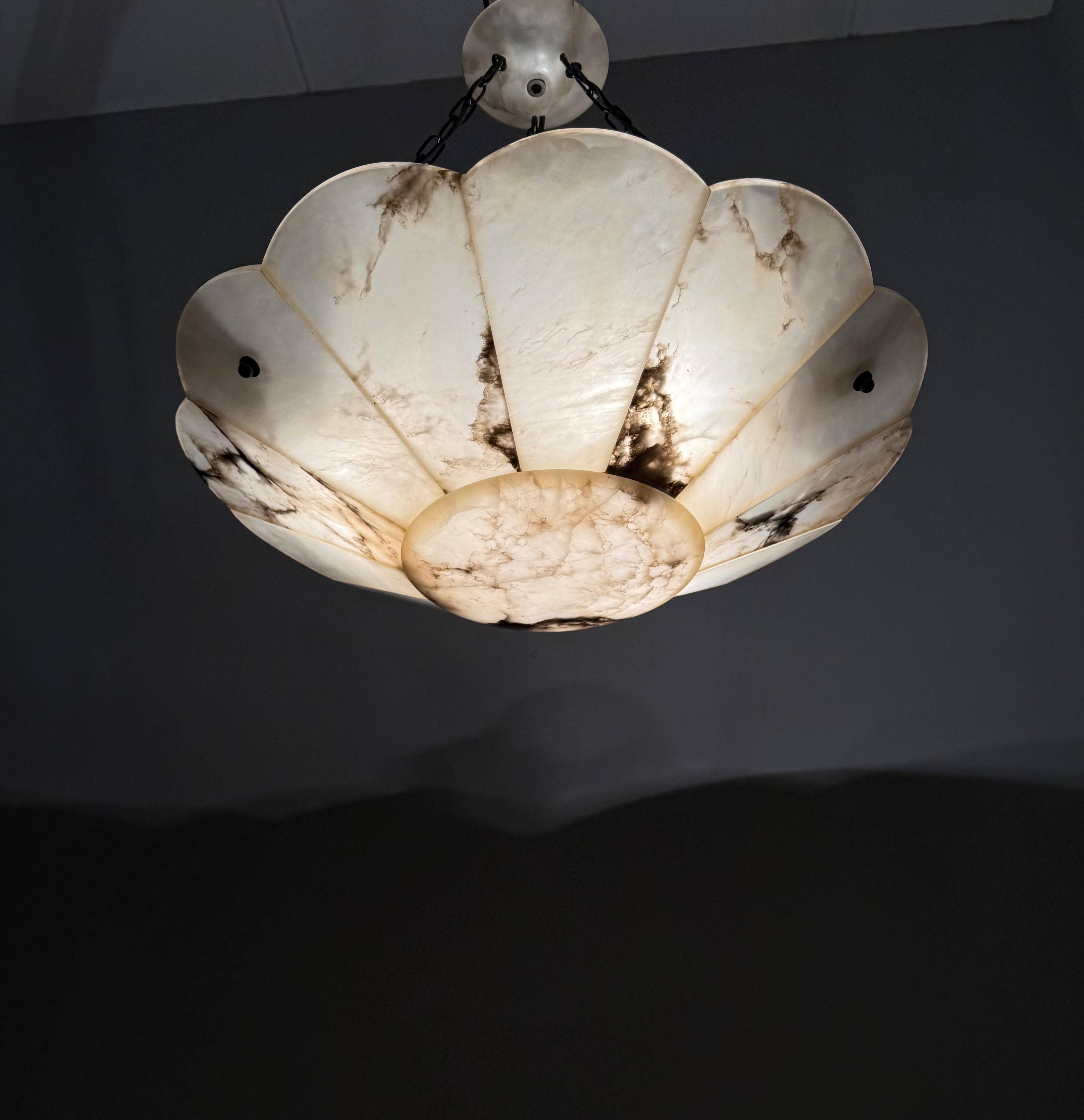 EXTRA LARGE Lustre pendentif Art Déco en albâtre blanc et noir avec baldaquin parfait en vente 9