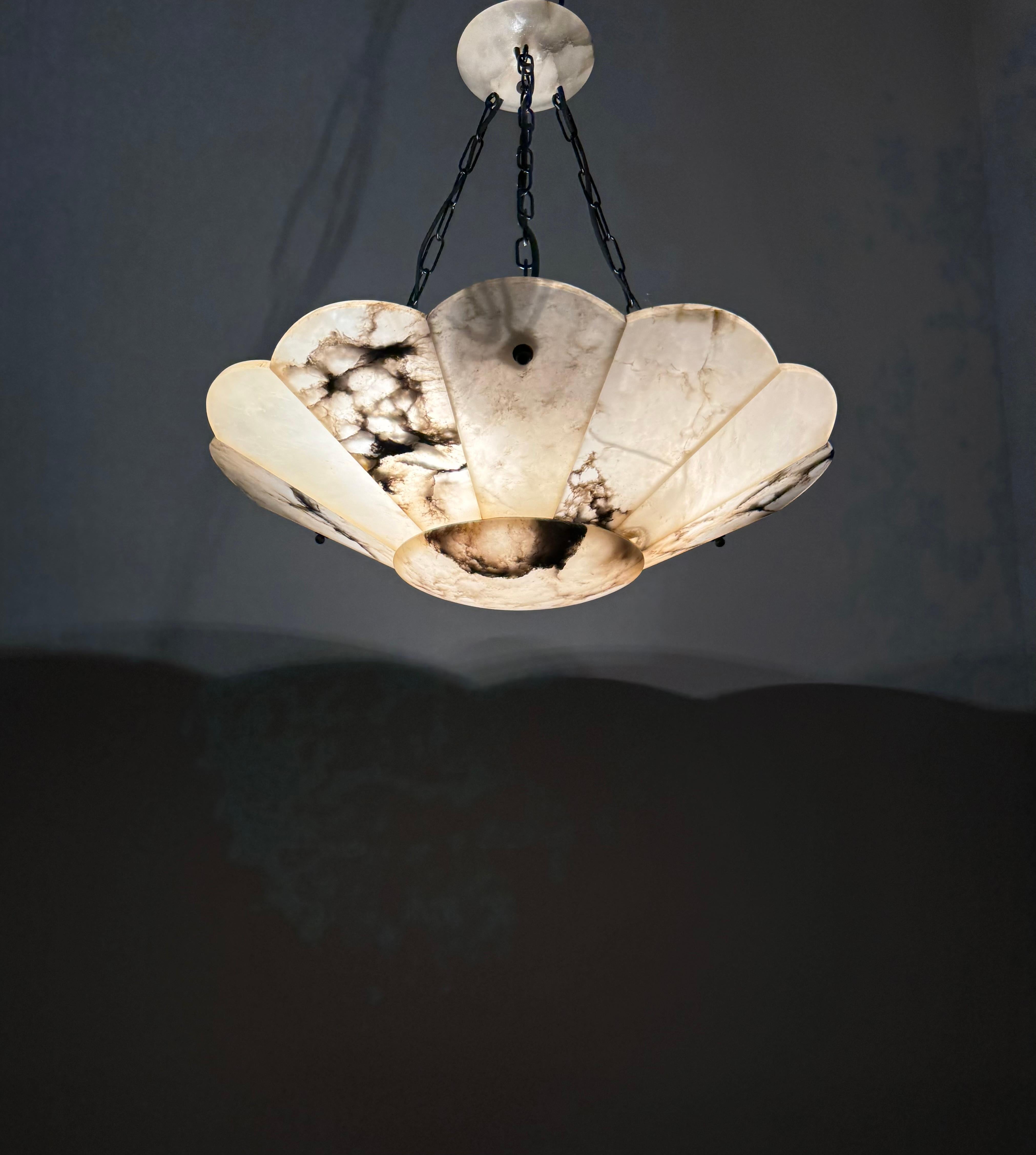 EXTRA LARGE Lustre pendentif Art Déco en albâtre blanc et noir avec baldaquin parfait en vente 12