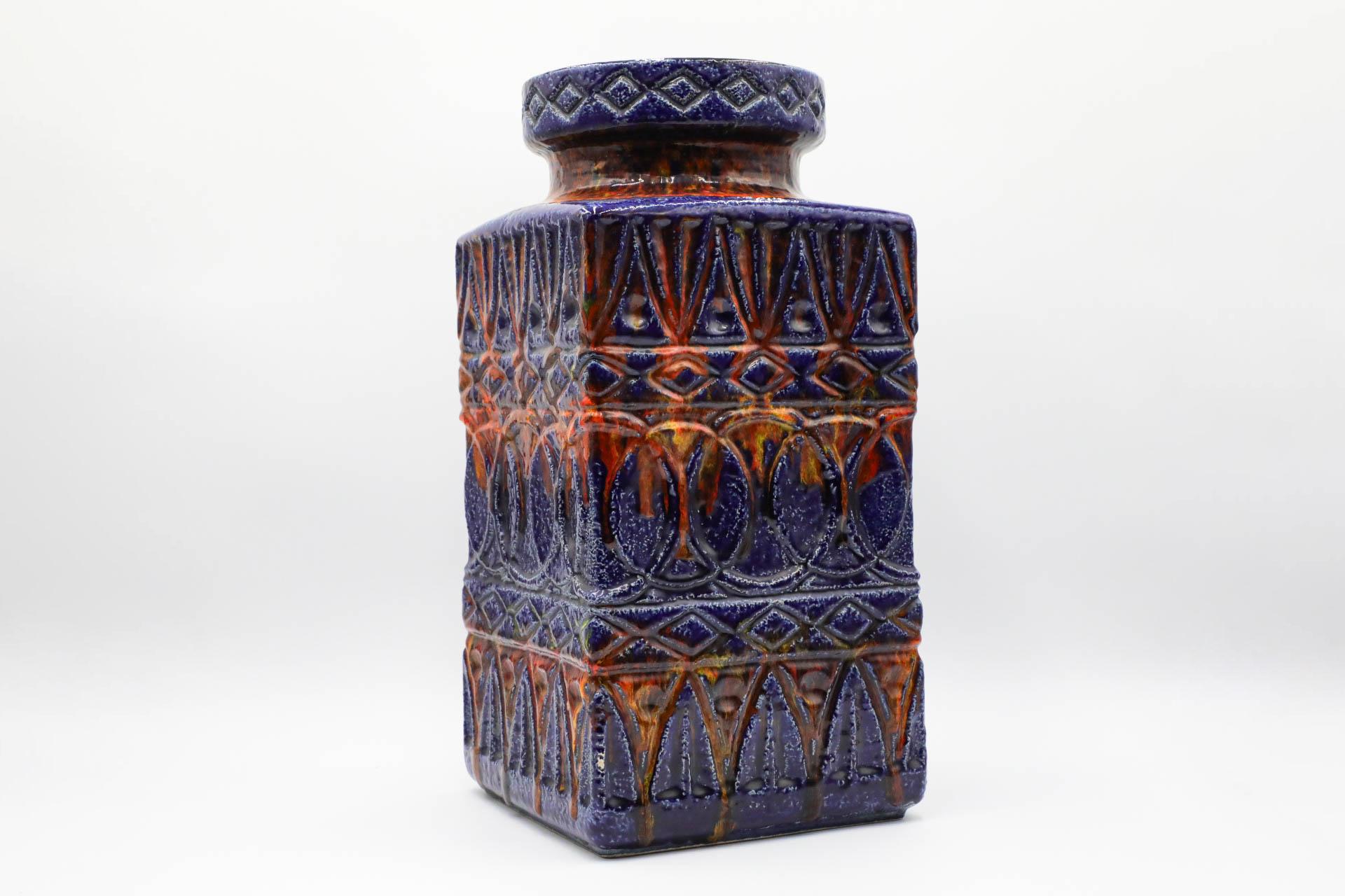 Mid-Century Modern Très grand vase de sol rectangulaire bleu en céramique d'Allemagne de l'Ouest en vente