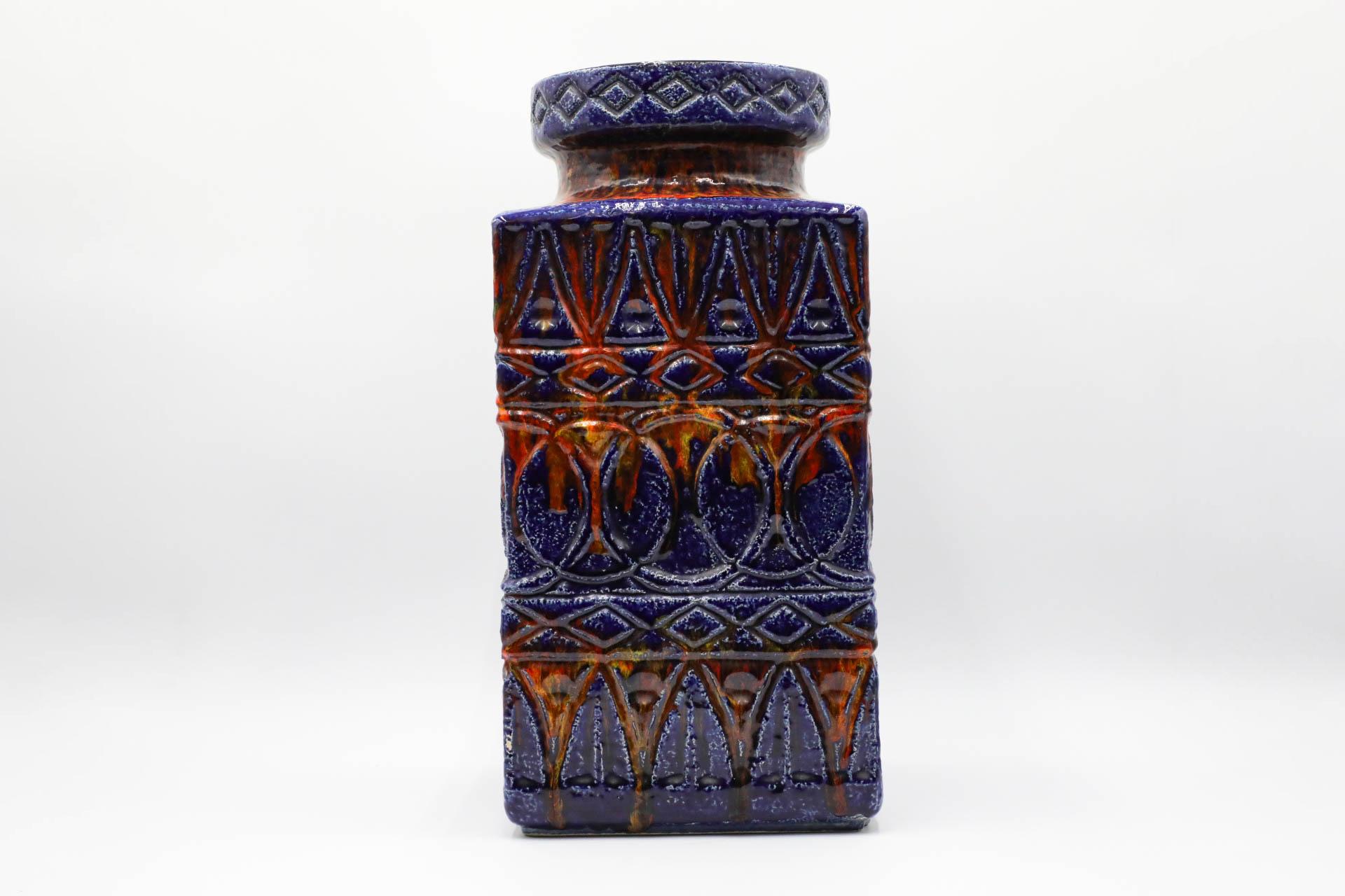 Allemand Très grand vase de sol rectangulaire bleu en céramique d'Allemagne de l'Ouest en vente