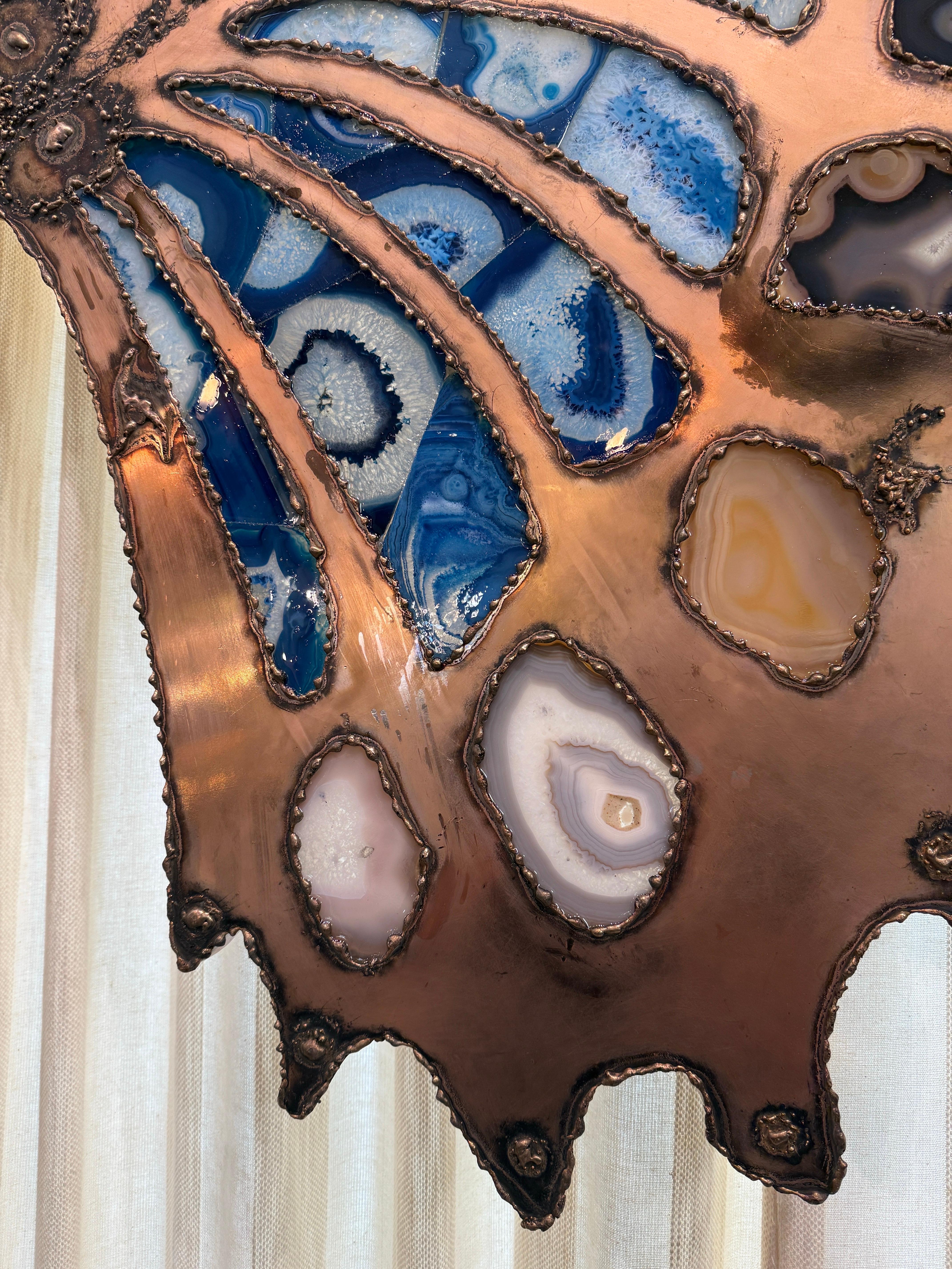 Extra-Large Brutal Style Agate Stone Butterfly Wall Sculpture & Light In Good Condition For Sale In North Miami, FL
