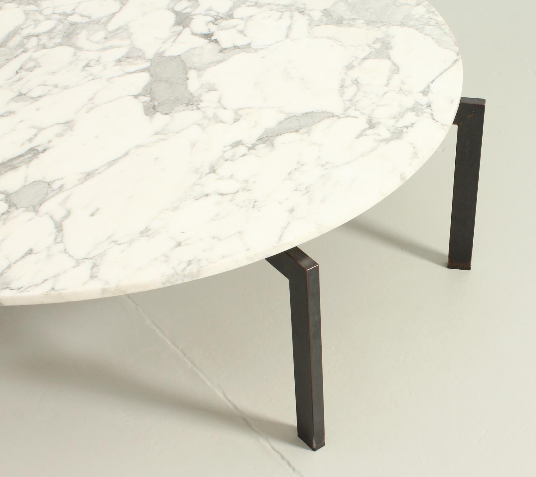 Extra Large Brutalist Marble Coffee Table In Good Condition For Sale In Barcelona, ES