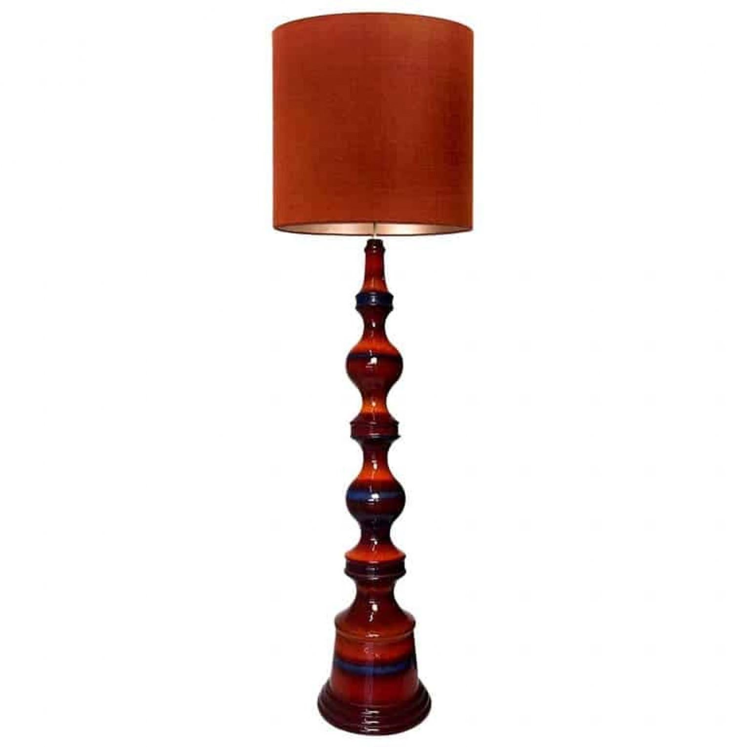 Exceptional large ceramic bubble floor lamp, Germany, 1960s. A sculptural high-end piece made of handmade ceramic in rich glazed dark red orange, brick and blue tones. With a new custom made silk lamp shade by René Houben and a warm bronze or gold