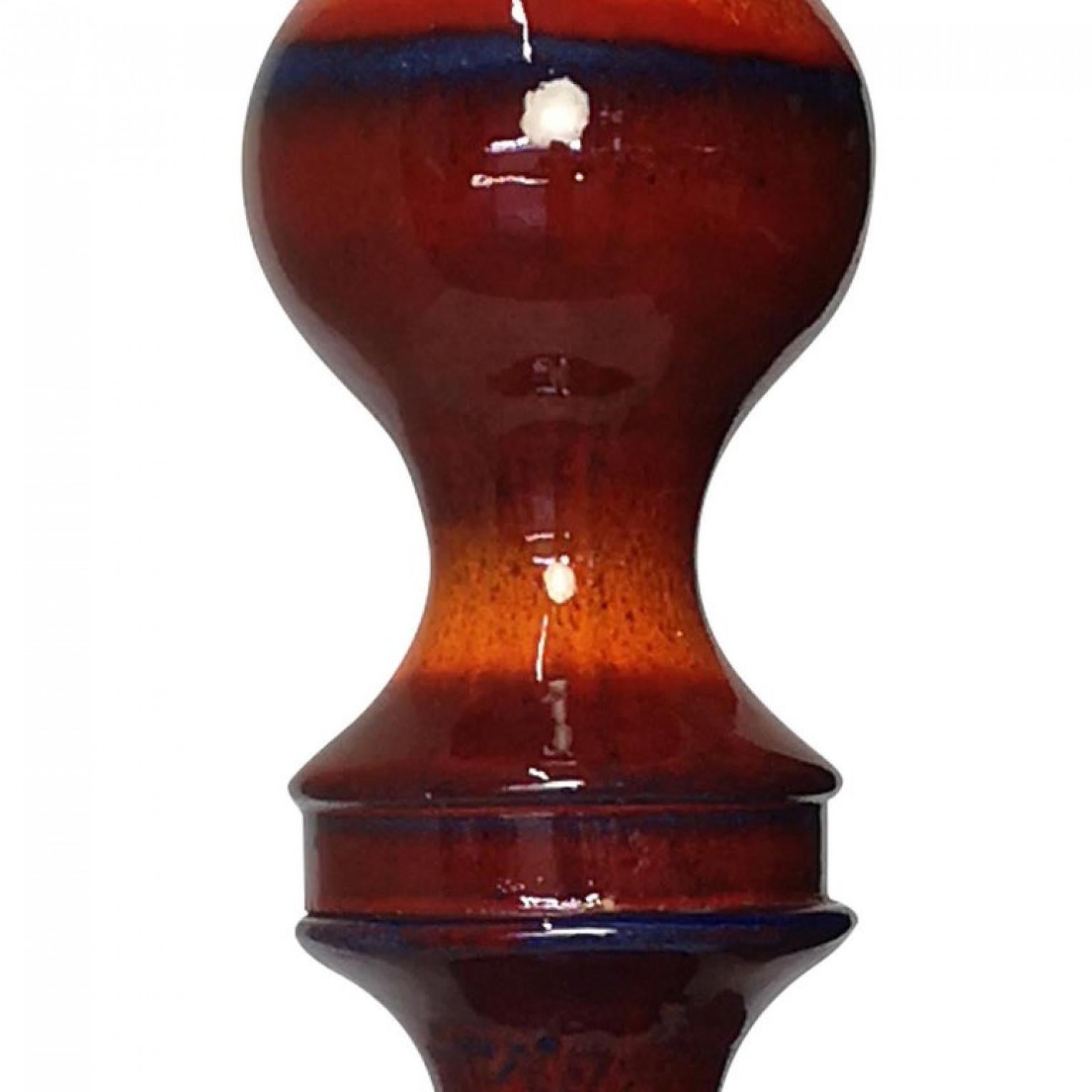 Vernissé Très grand lampadaire en céramique avec abat-jour en soie neuve sur mesure René Houben en vente