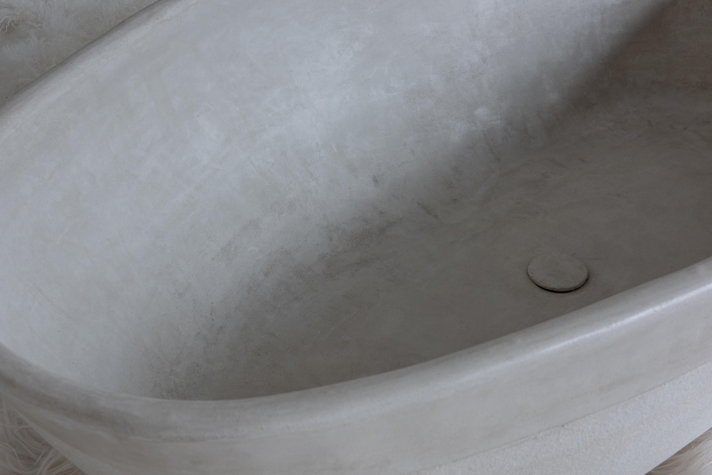 Contemporary Extra Large Clay Bathtub by Studio Loho For Sale