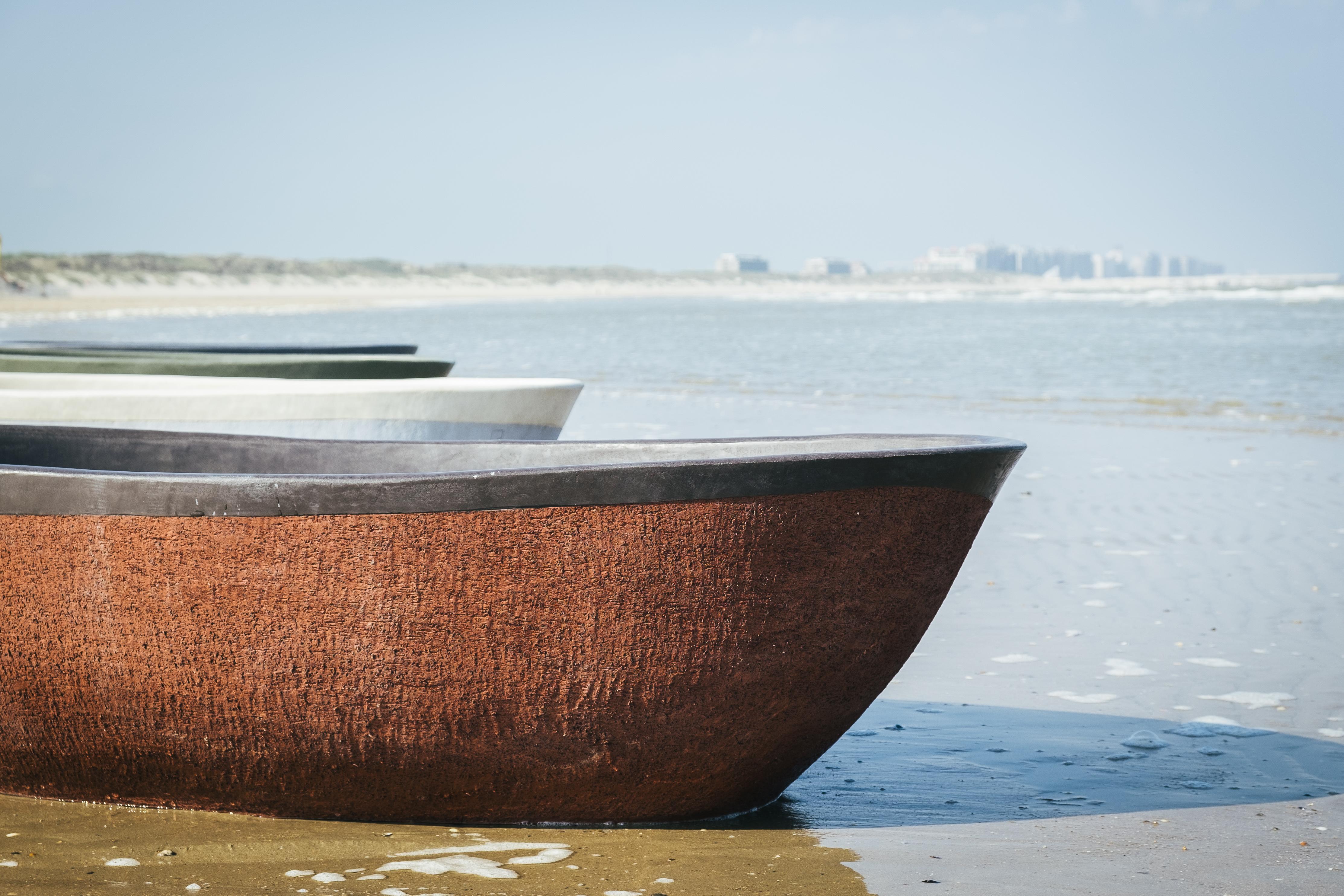 Post-Modern Extra Large Clay Bathtub by Studio Loho For Sale