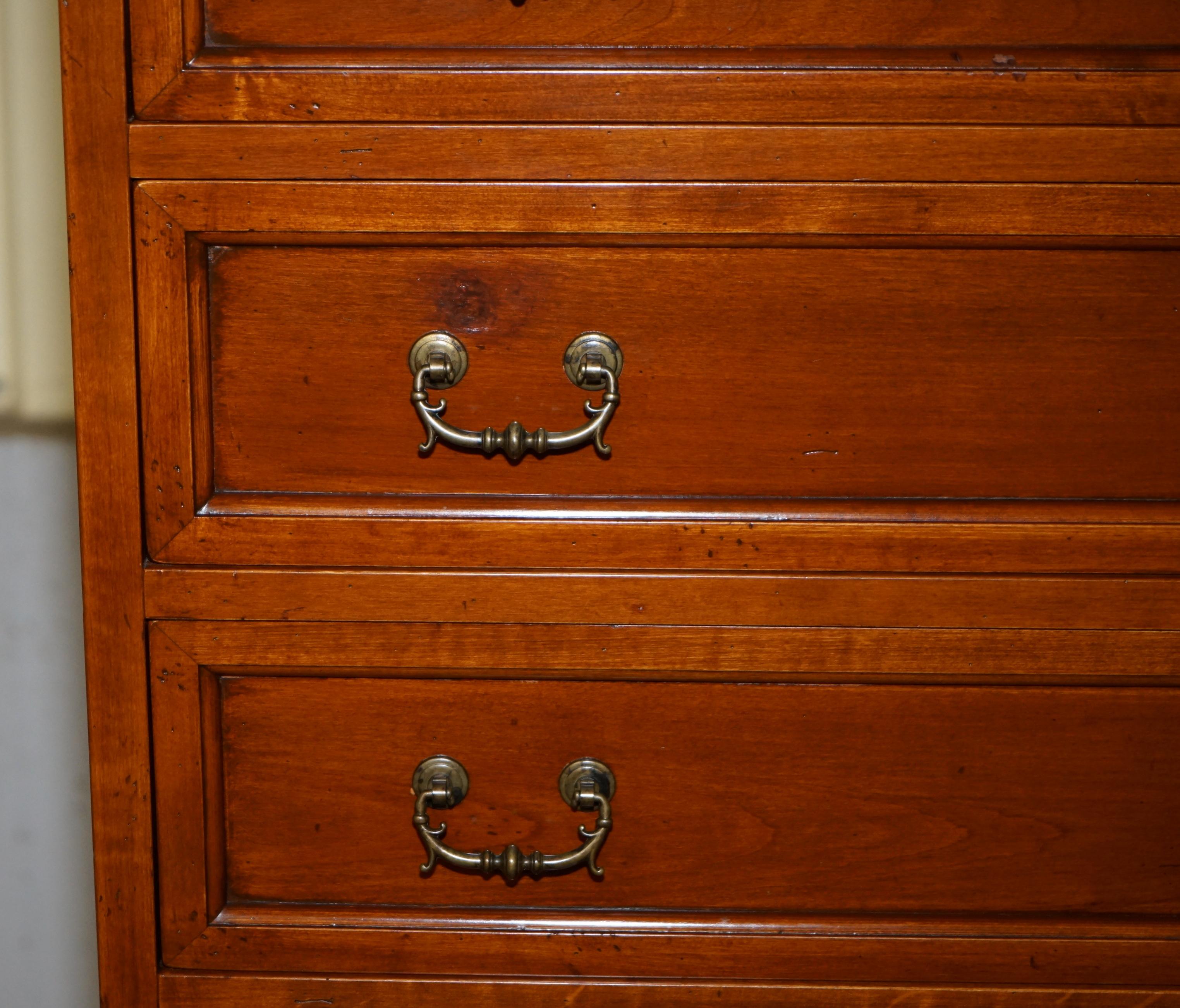EXTRA GRAND CONSORZIO MOBILI TALLBOY DRAWERs IN CHERRY WOOD, HUGE STORAGE Bon état - En vente à West Sussex, Pulborough