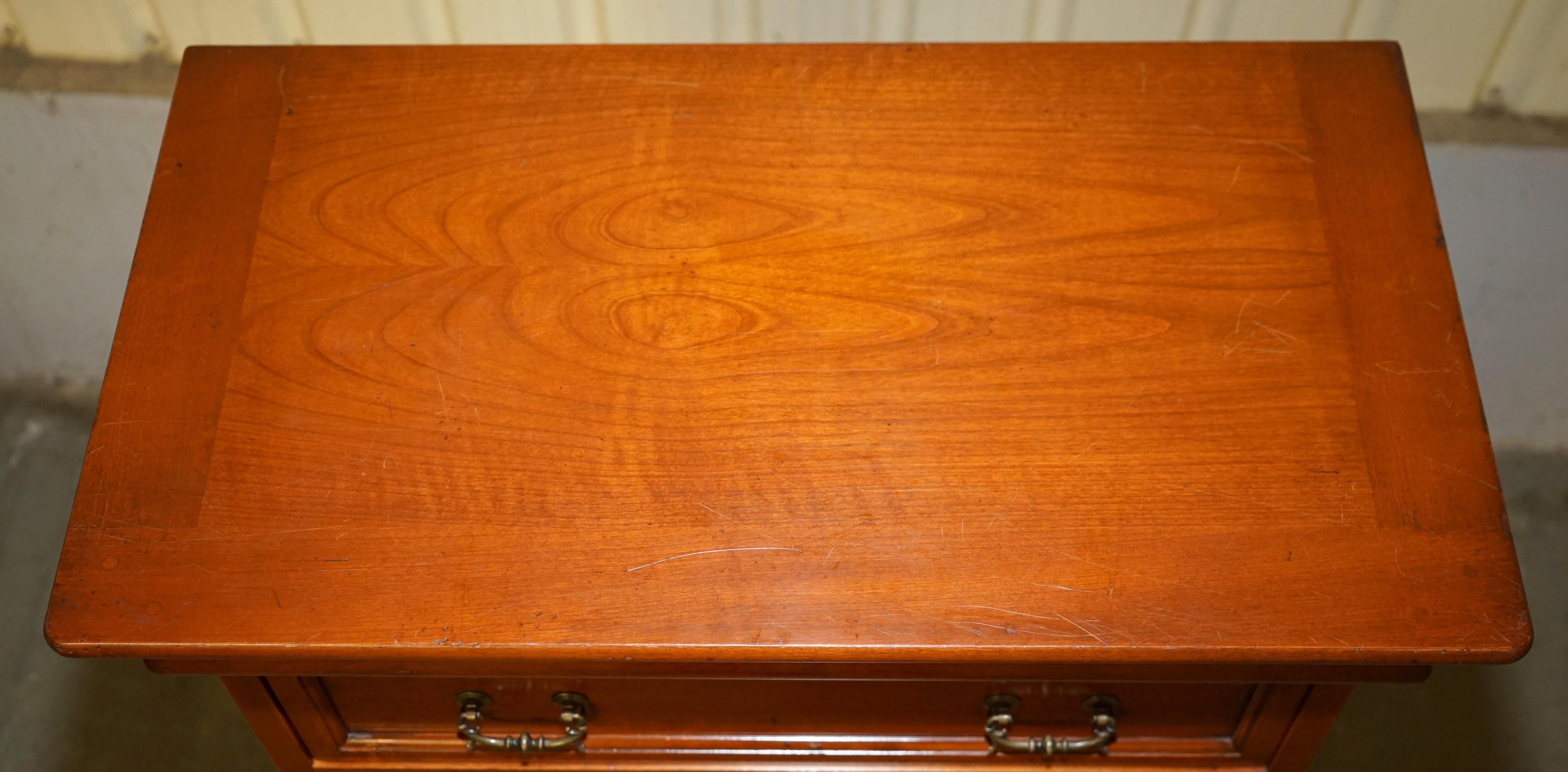 20ième siècle EXTRA GRAND CONSORZIO MOBILI TALLBOY DRAWERs IN CHERRY WOOD, HUGE STORAGE en vente
