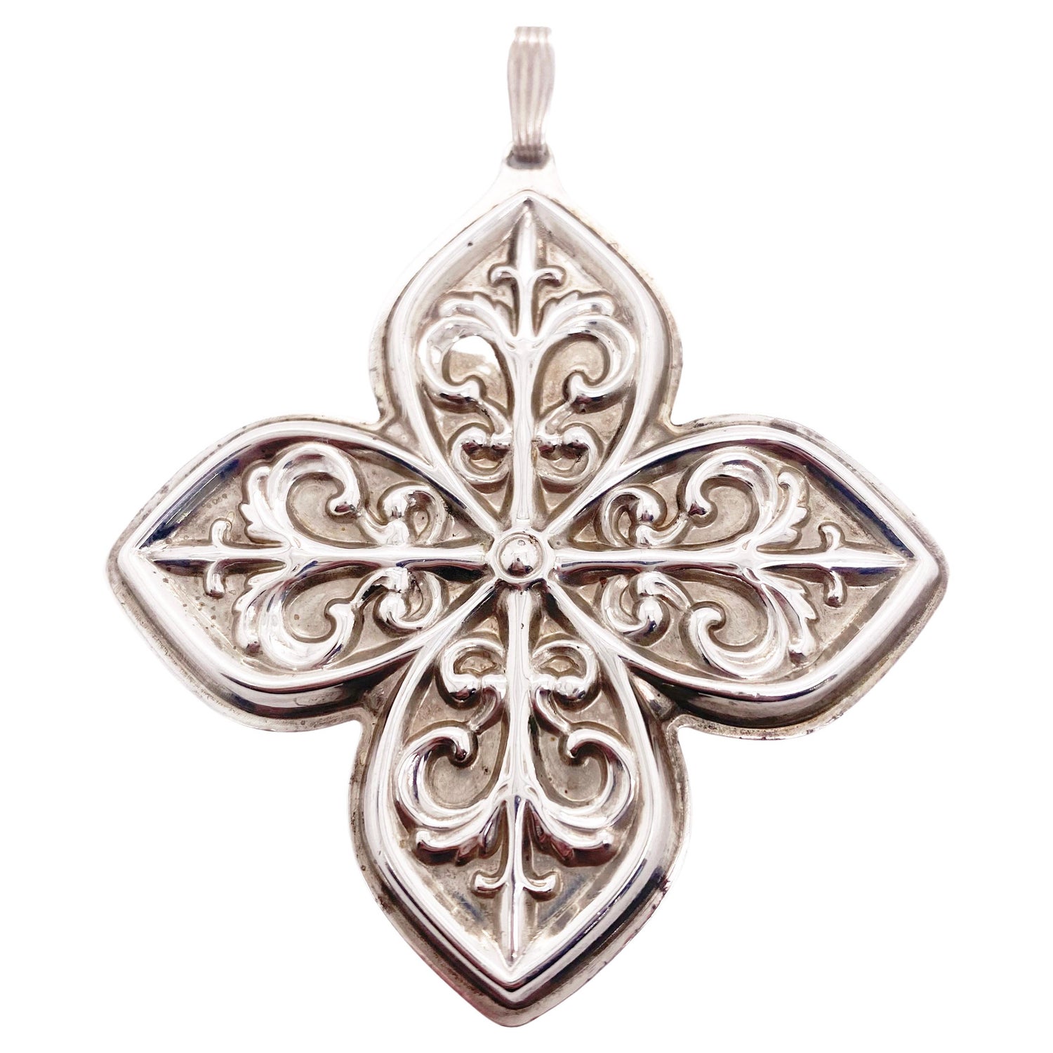 Authentic Chrome Hearts Tiny Cross Link Lariat Necklace in Sterling Si –  Resurrecshionresell