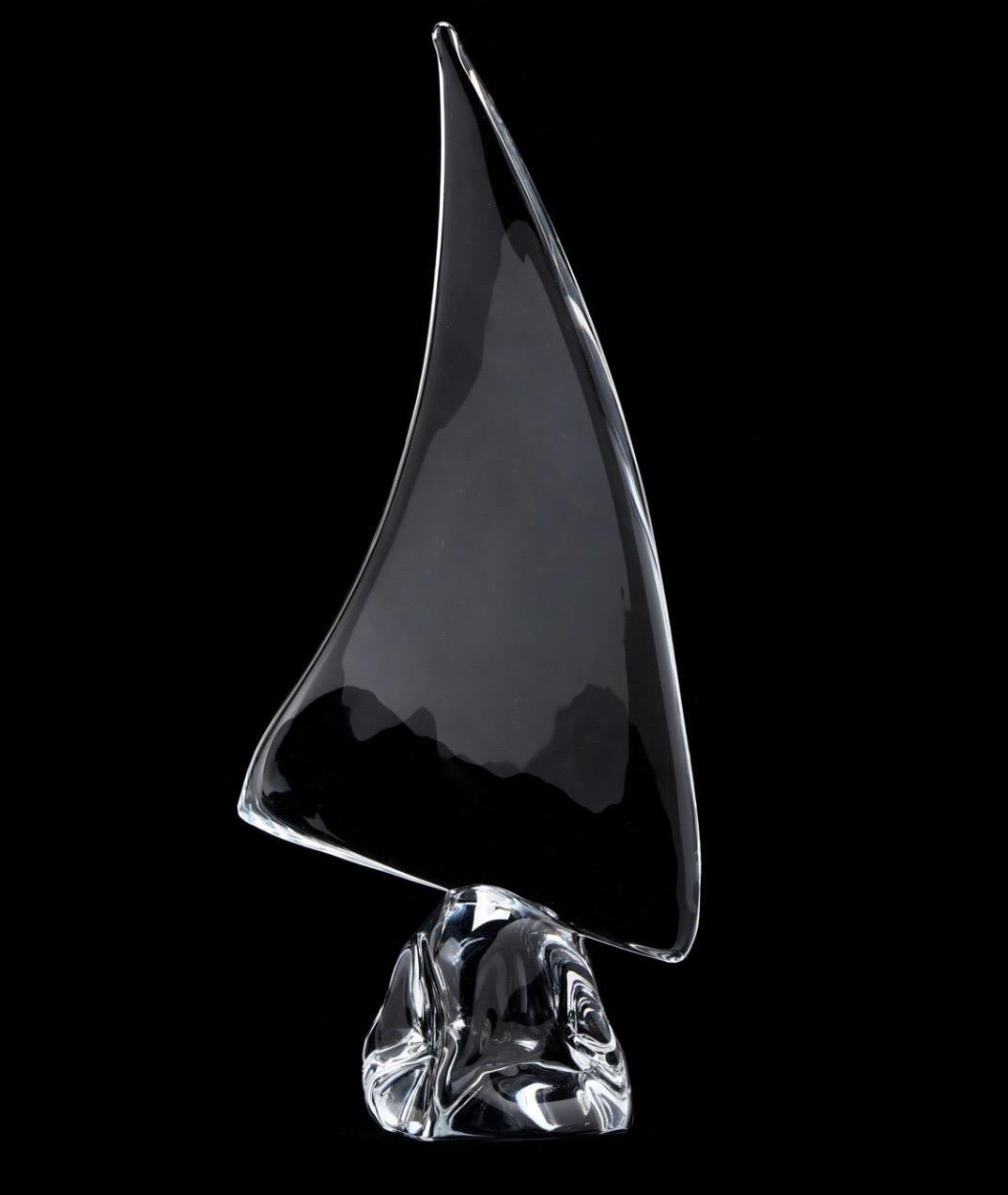 Extra large crystal sailboat sculpture by Daum, France, circa 1970s. The piece is in very good vintage condition with no chips or cracks and measures 9.5