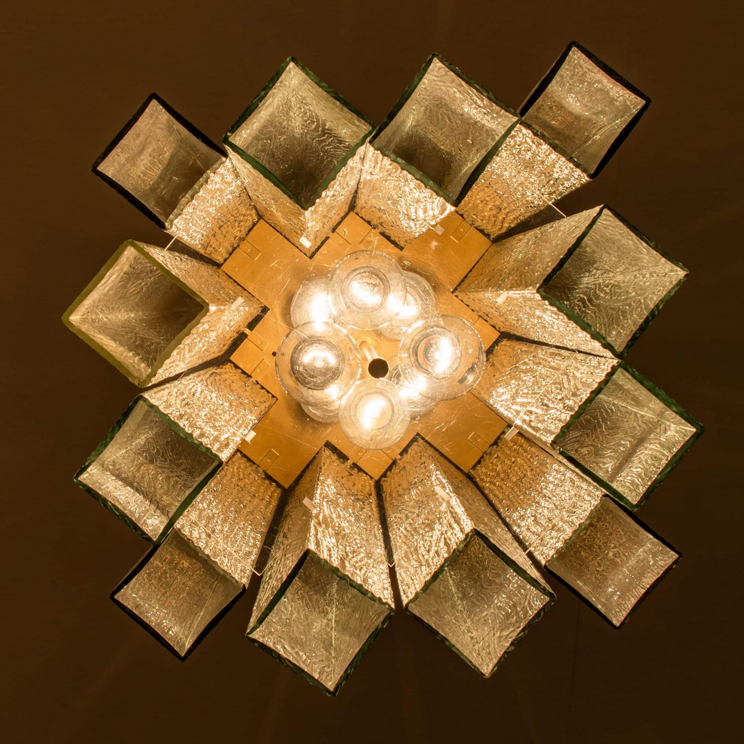 Lampadario extra large in vetro e ottone Doria, Germania, anni '60 in vendita 2