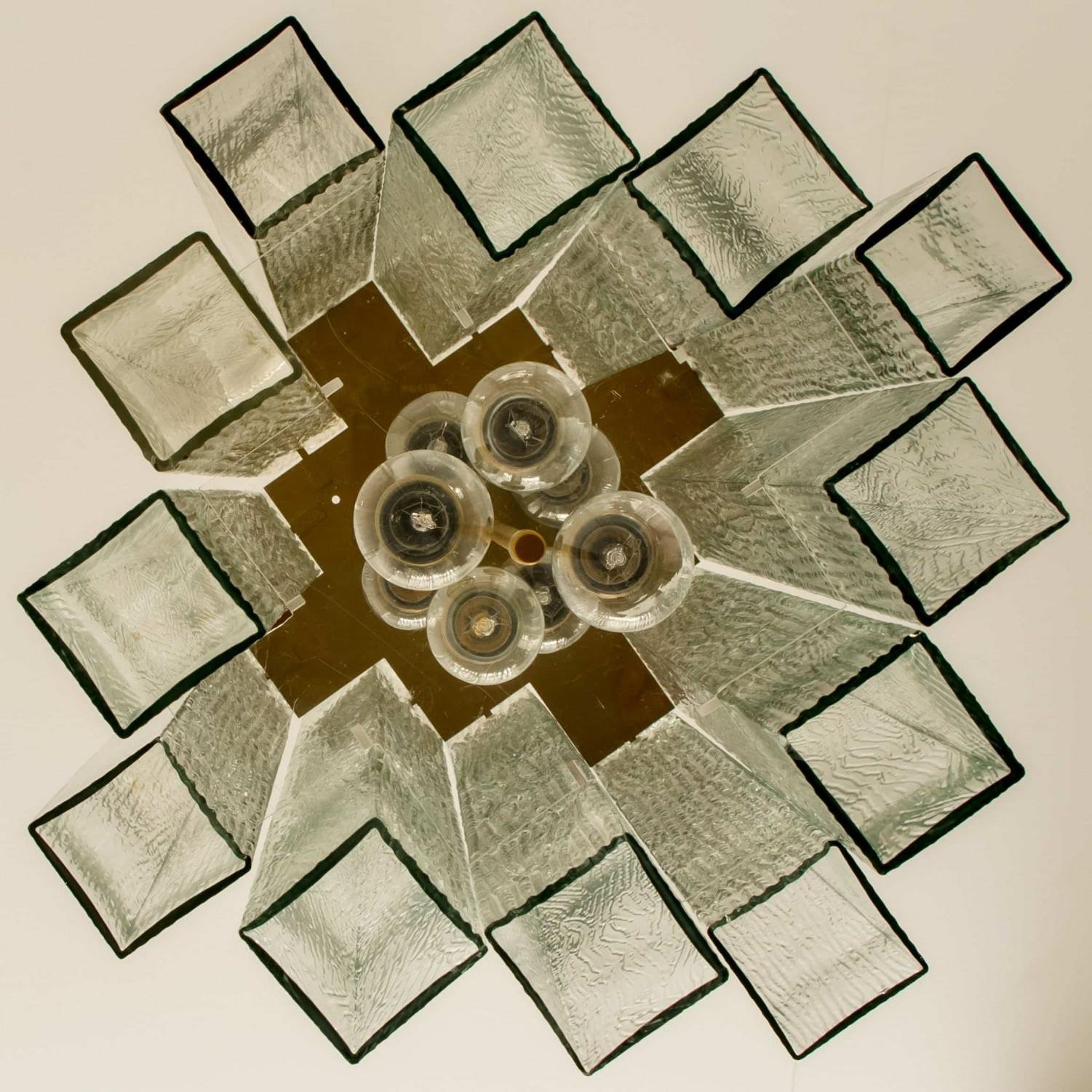 Lampadario extra large in vetro e ottone Doria, Germania, anni '60 in vendita 4