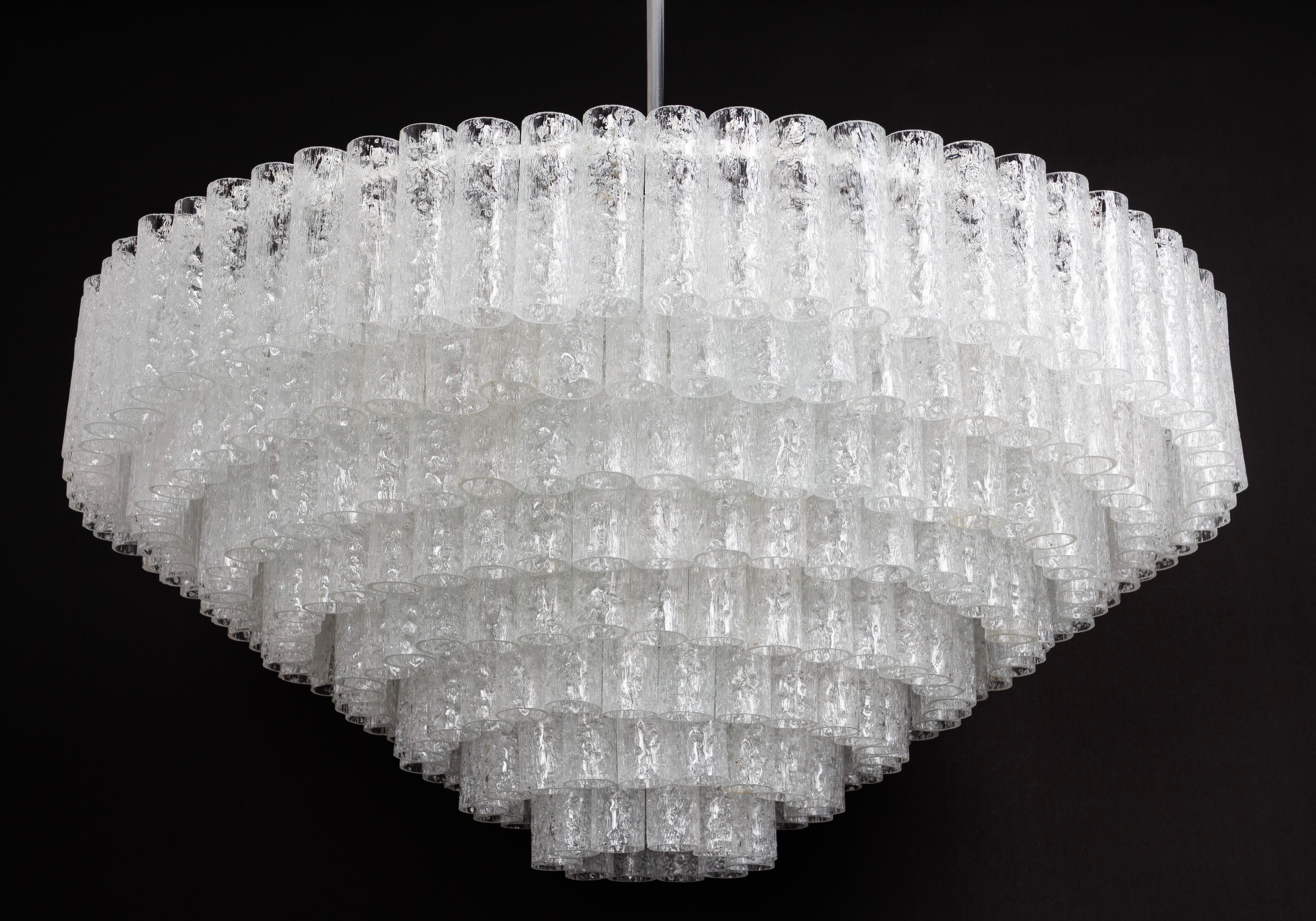 Lampadario extra large a tubi di vetro Doria Ice, Germania, anni '60 in vendita 7