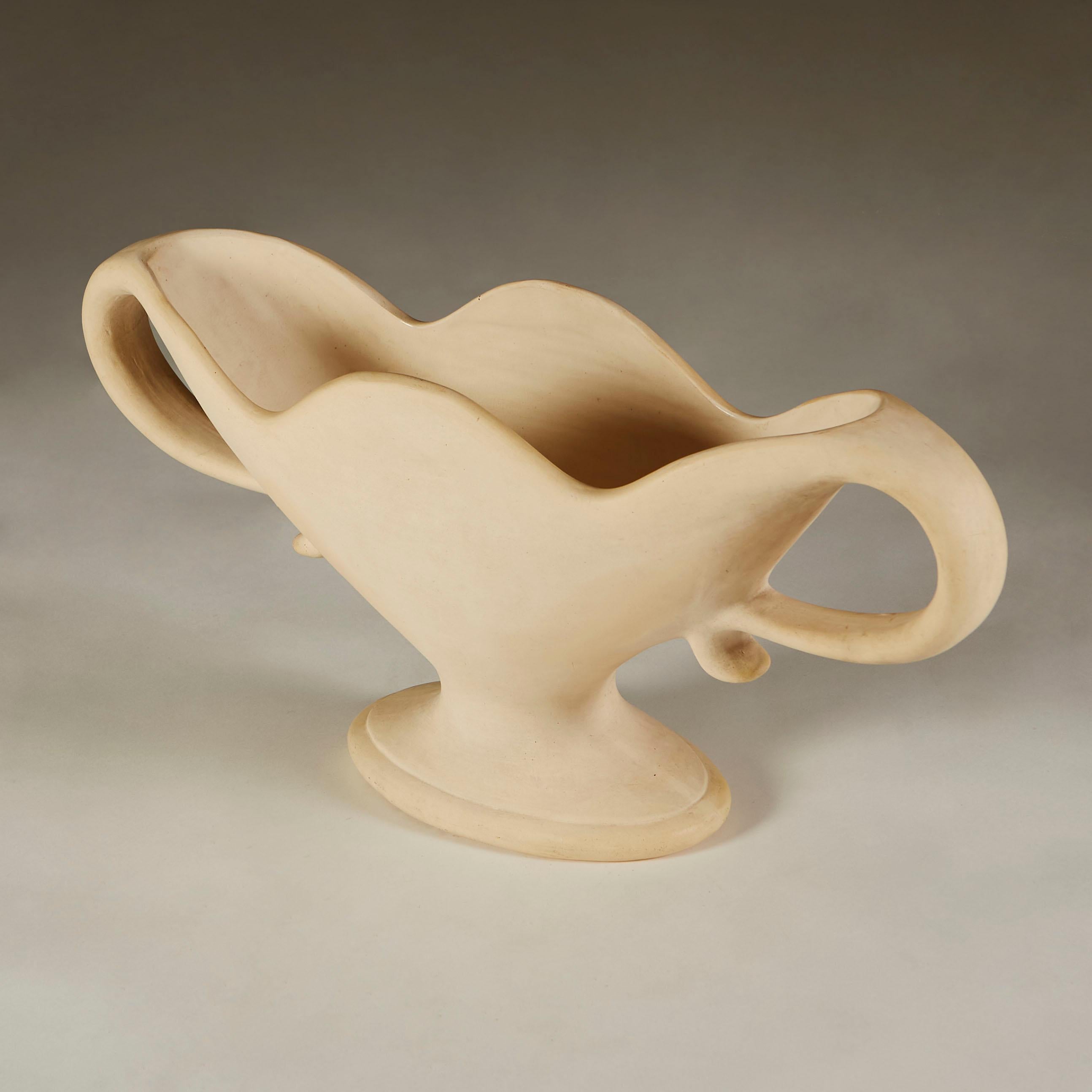 Extra large English Art Deco Fulham Pottery urn by Constance Spry Bon état - En vente à London, GB