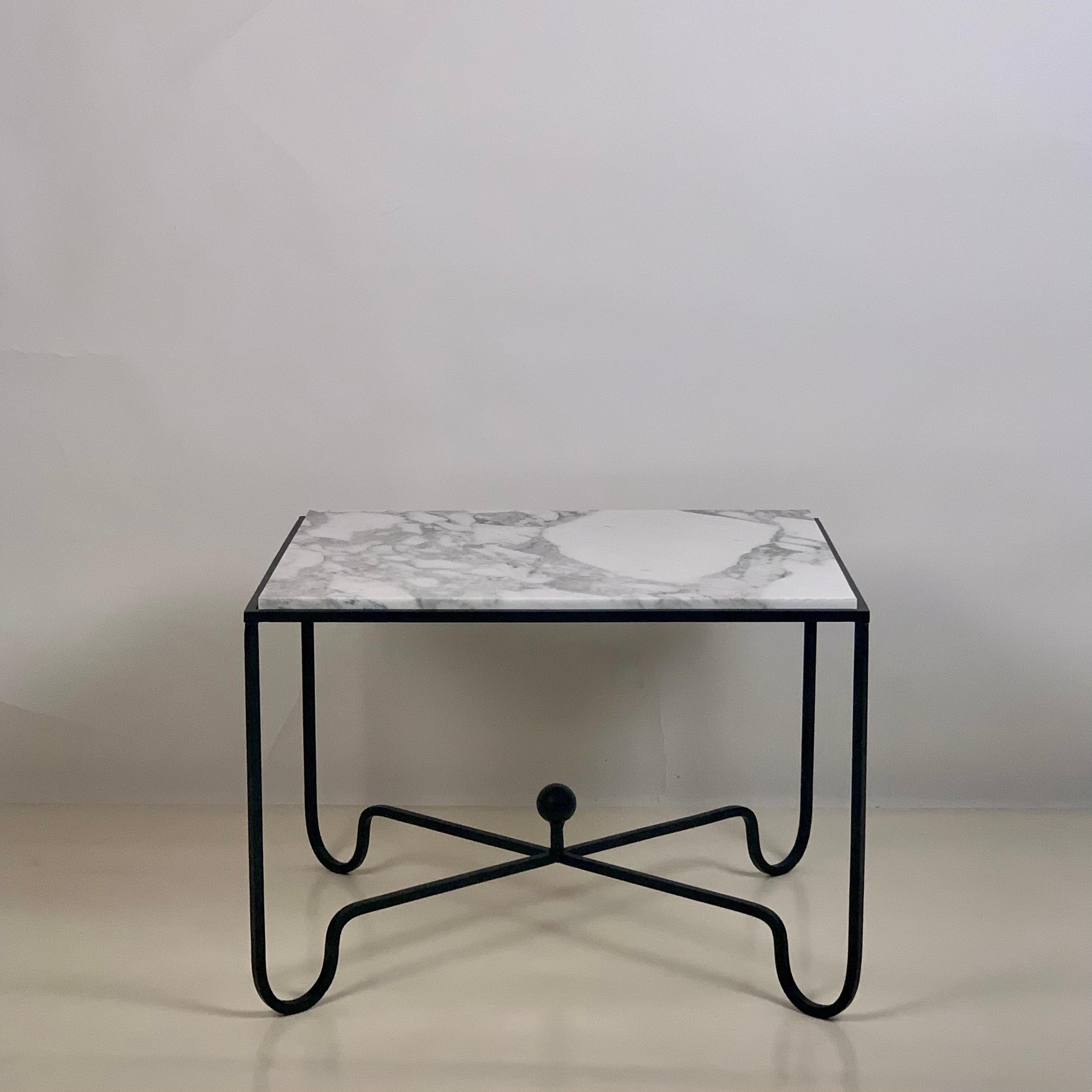 Extra large 'Entretoise' Arabescato marble side table by Design Frères.

Chic and understated.