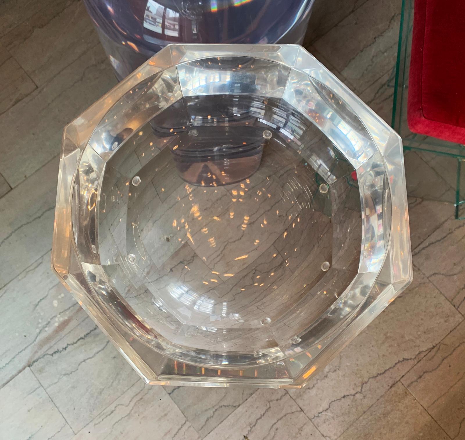 Mid-Century Modern Extra Large Faceted Lucite Bowl, circa 1970s For Sale