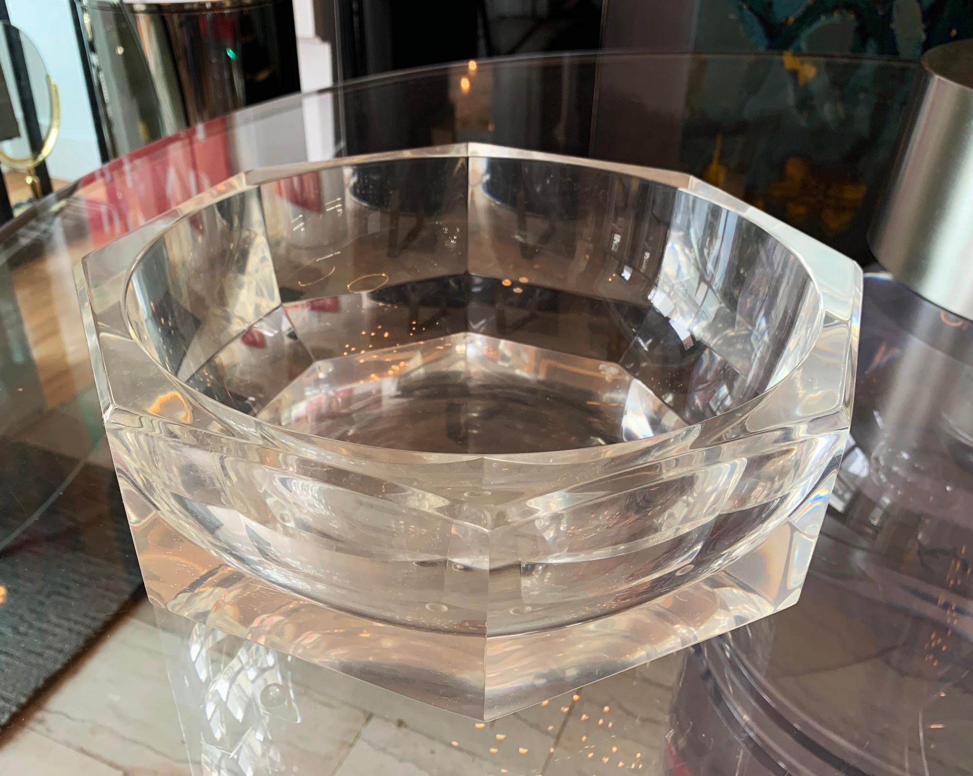 Extra Large Faceted Lucite Bowl, circa 1970s In Good Condition For Sale In Los Angeles, CA