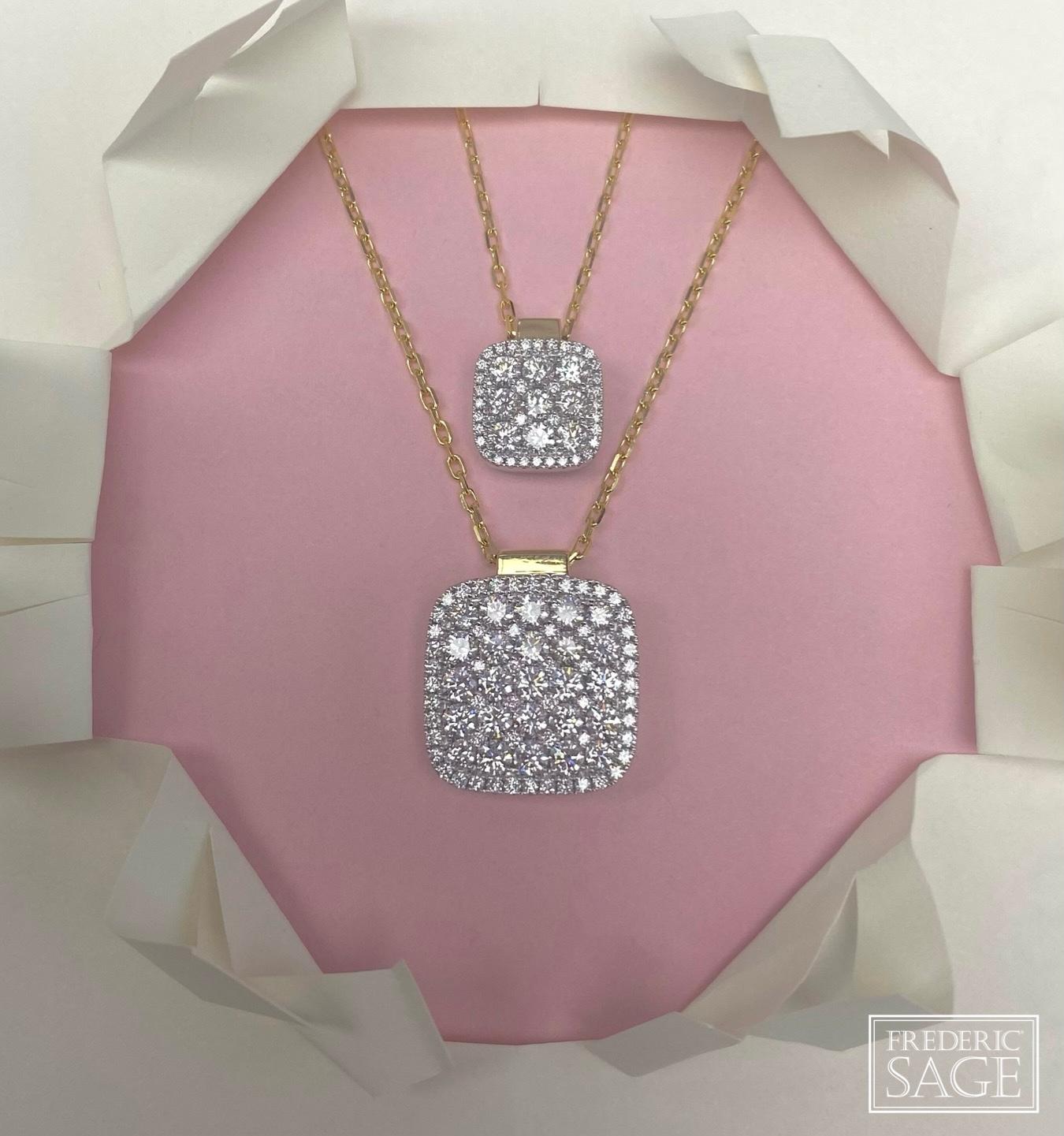 Extra Large Firenze II Diamond Pendant with Chain Necklace In New Condition For Sale In Great Neck, NY