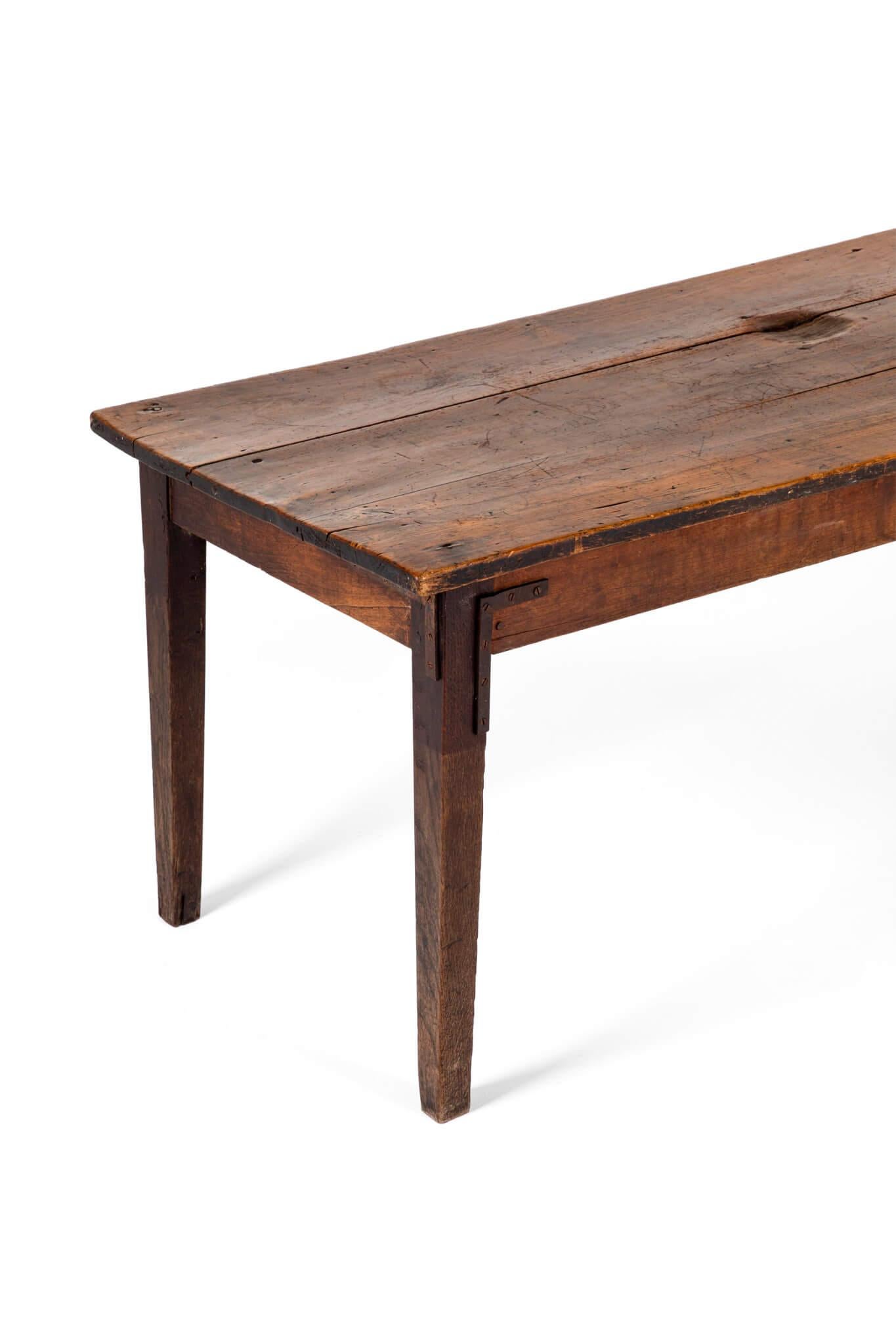 XIXe siècle Très grande table et bancs de ferme française