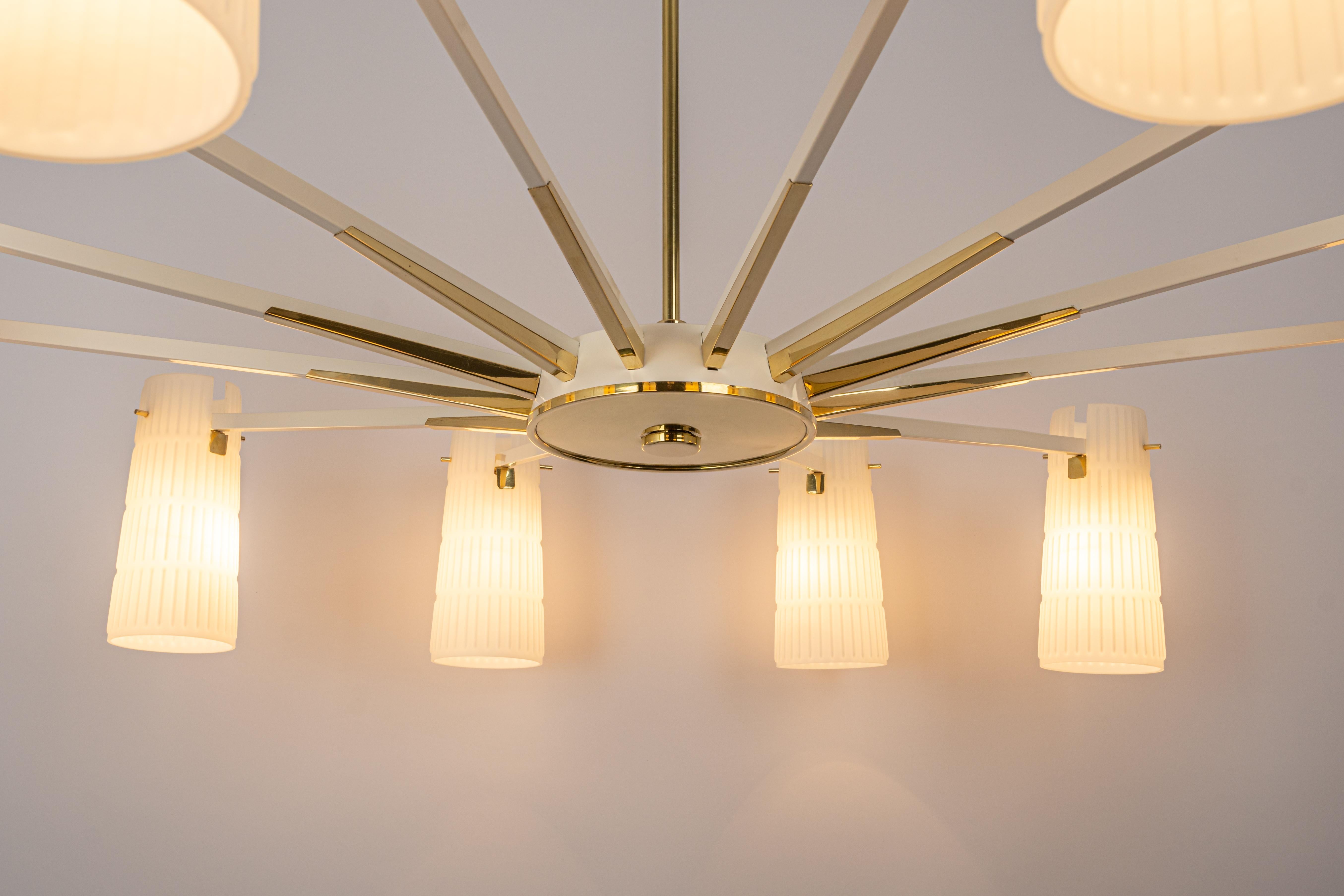Extra Large Glass Sunburst Chandelier, Stilnovo style, 1950s For Sale 3