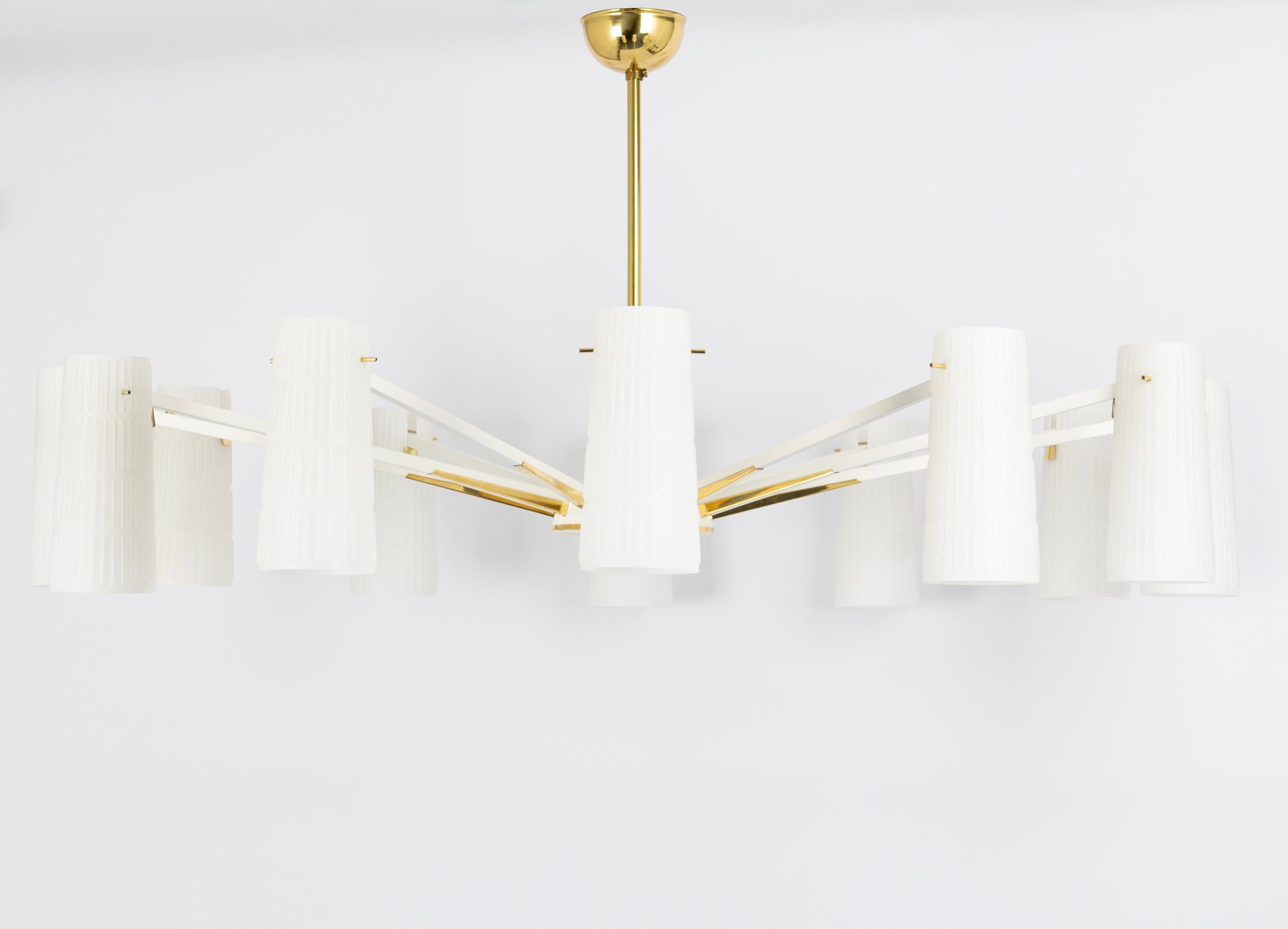 Mid-20th Century Extra Large Glass Sunburst Chandelier, Stilnovo style, 1950s For Sale