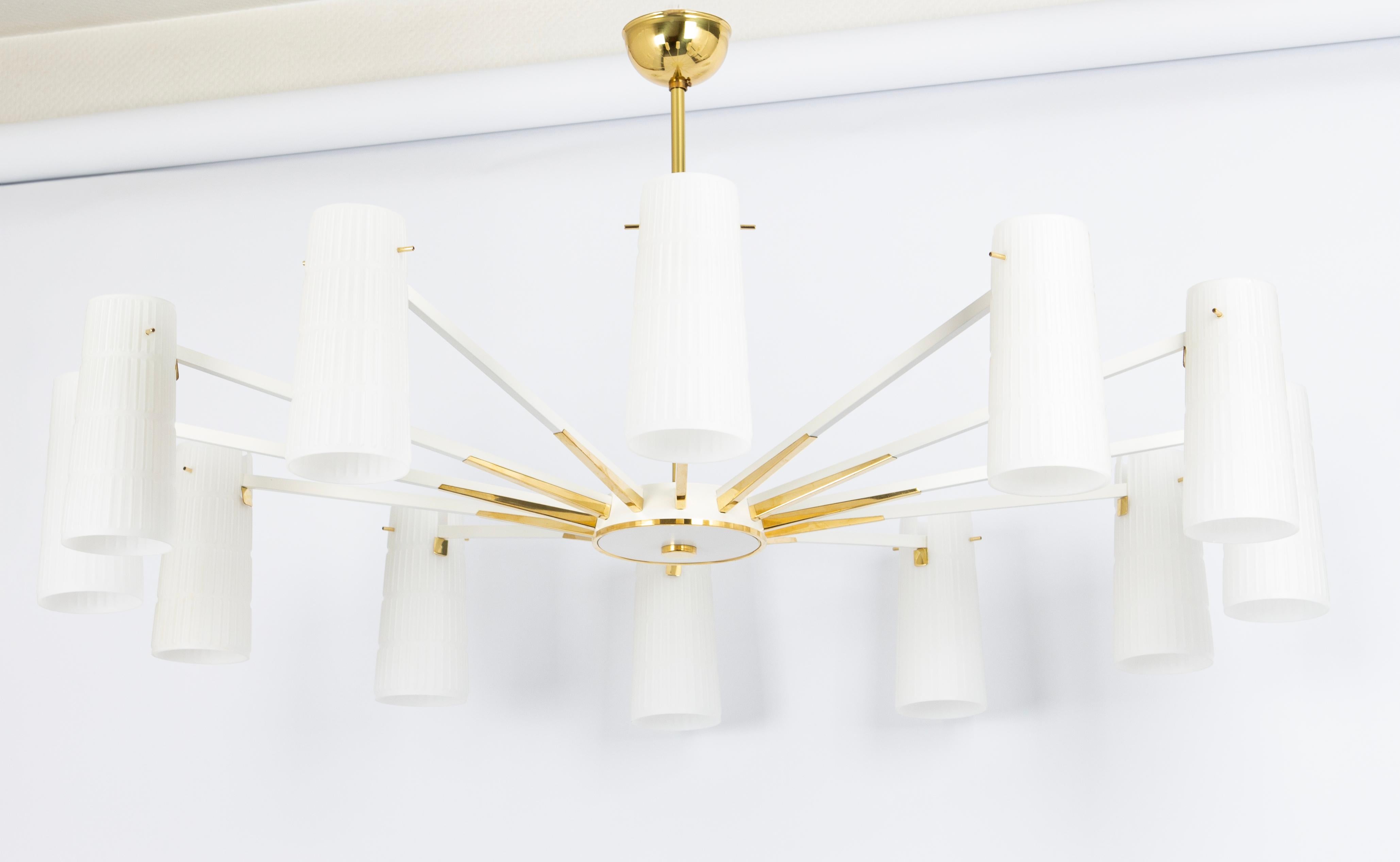 Brass Extra Large Glass Sunburst Chandelier, Stilnovo style, 1950s For Sale