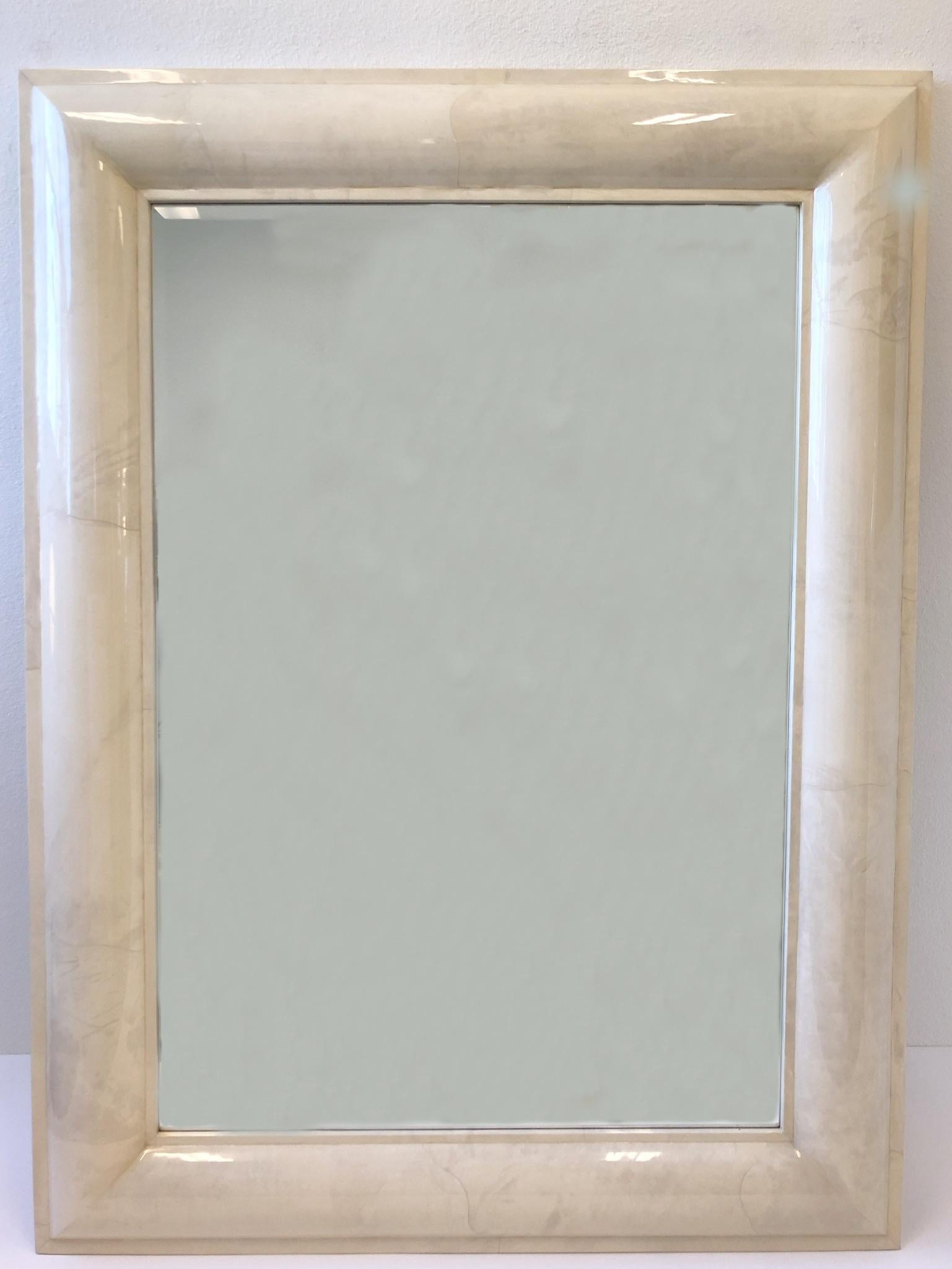 Grand miroir biseauté en peau de chèvre de Karl Springer Excellent état - En vente à Palm Springs, CA