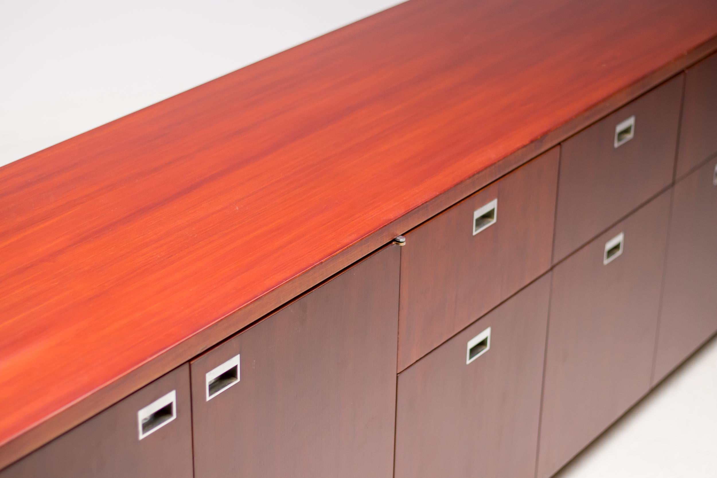 Credenza extra-large Gordon Bunshaft di De Coene Frères, anni '60 In condizioni buone in vendita a Dronten, NL