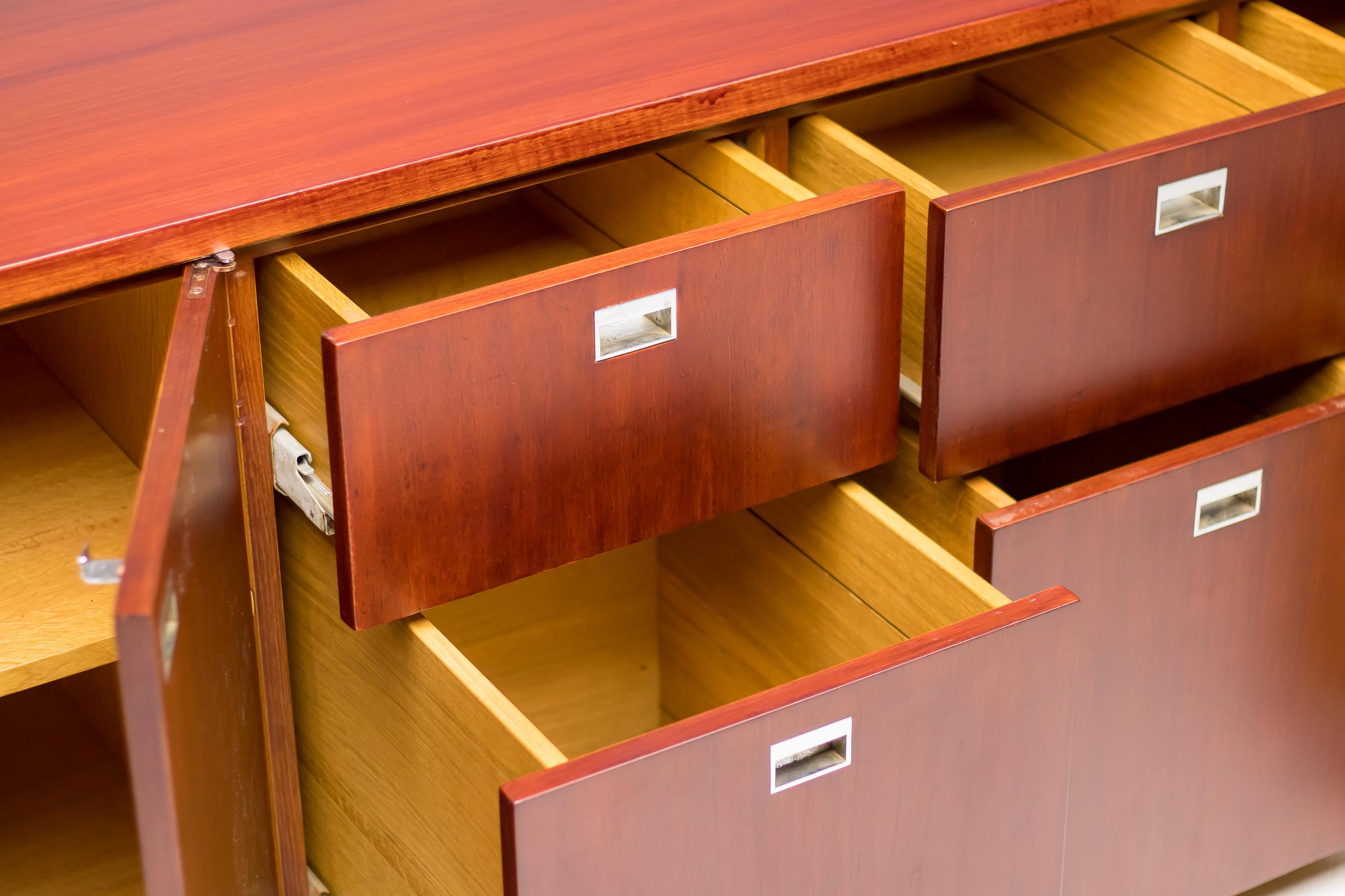 Cromo Credenza extra-large Gordon Bunshaft di De Coene Frères, anni '60 in vendita