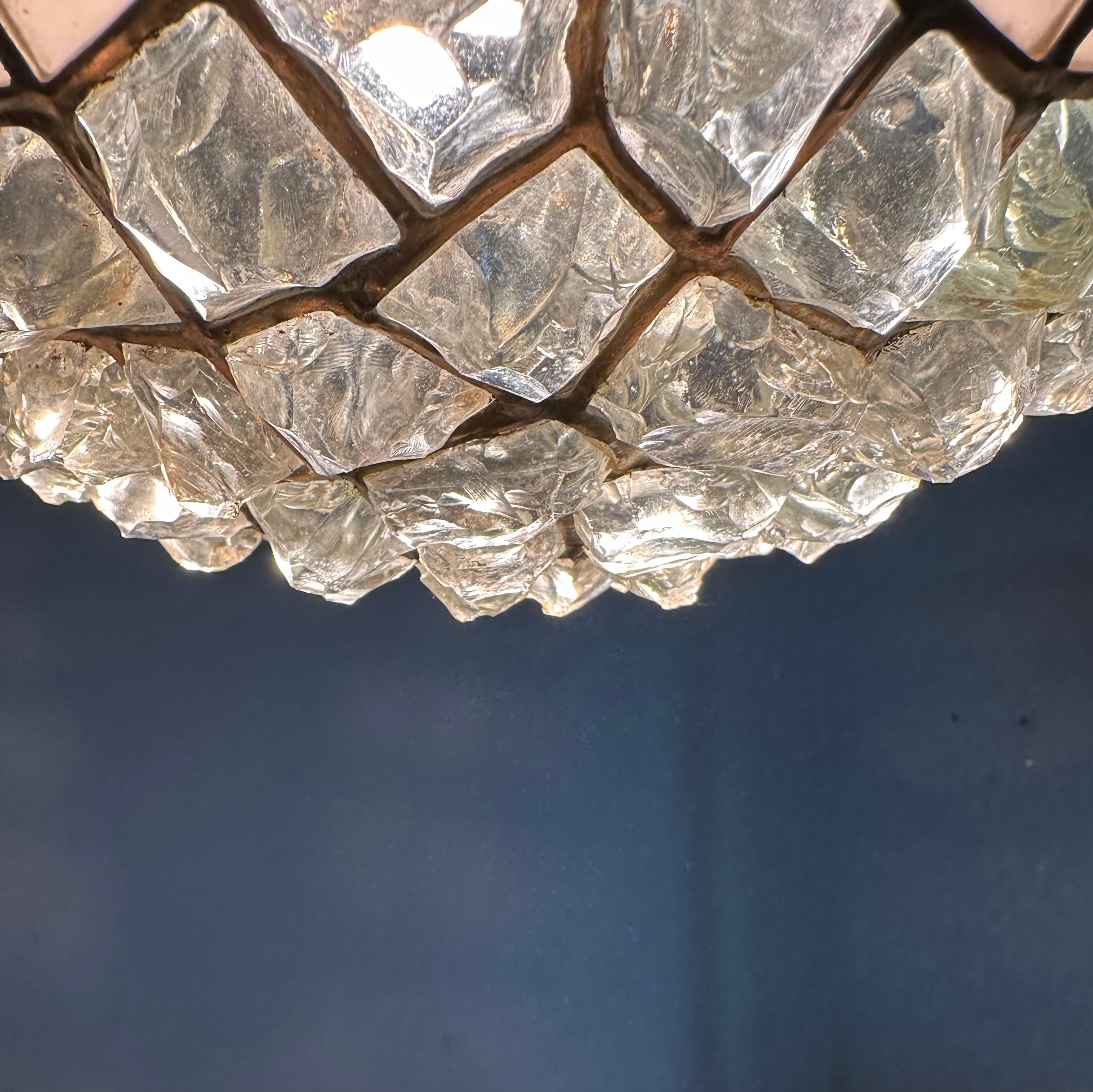 Ciondolo extra large fatto a mano in vetro opalino antico e vetro grosso di design Tiffany in vendita 5