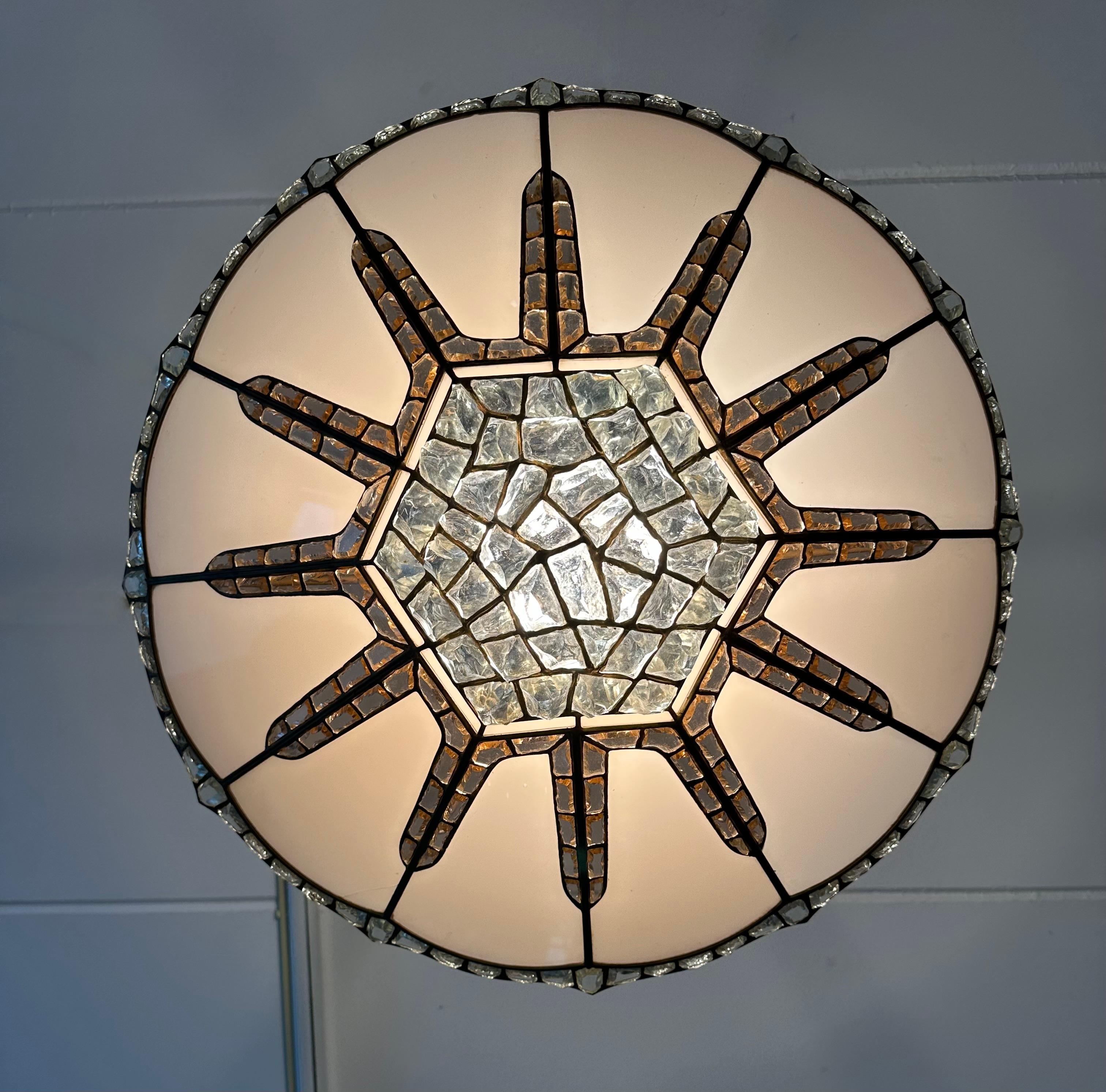 Ciondolo extra large fatto a mano in vetro opalino antico e vetro grosso di design Tiffany in vendita 8