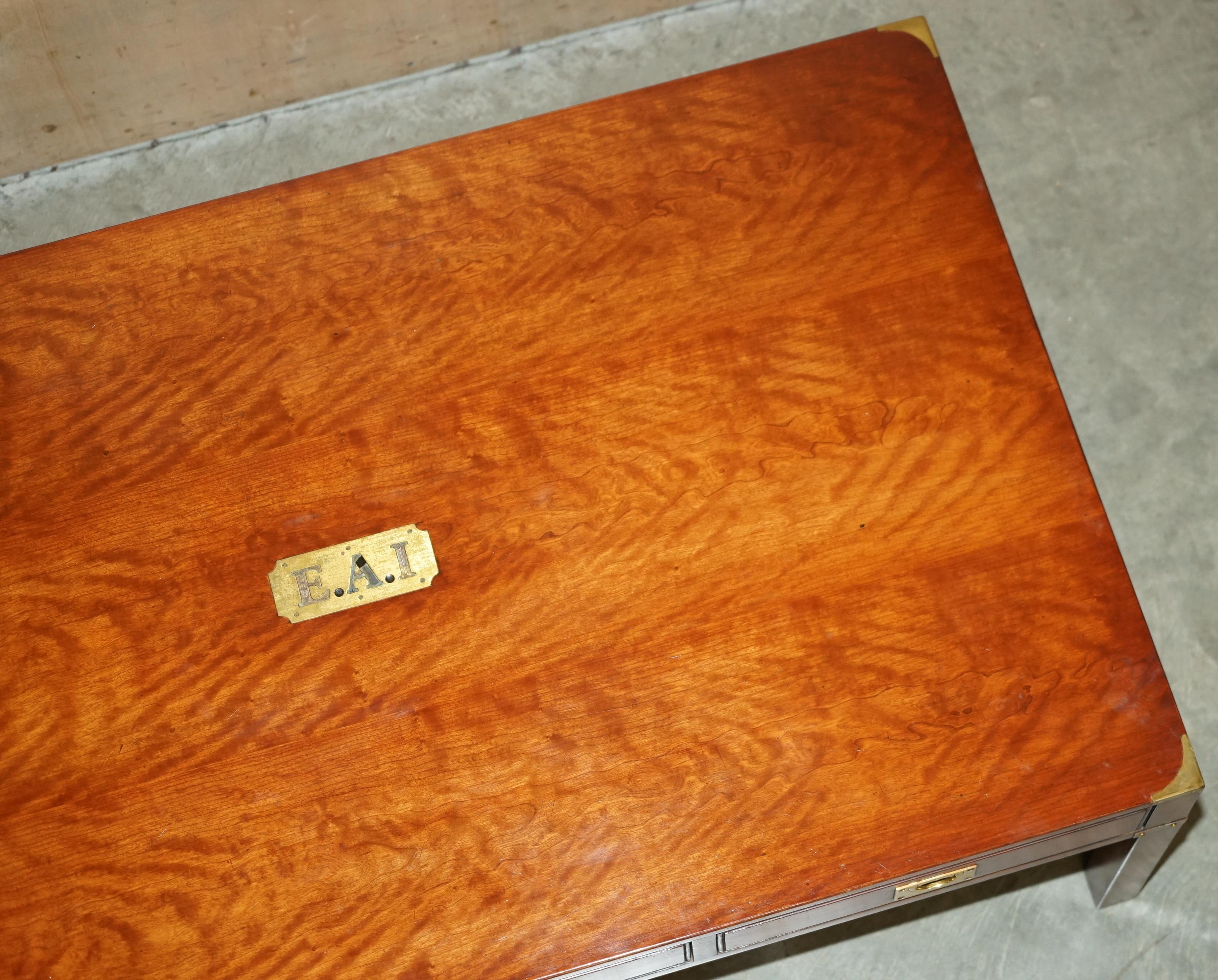 EXTRA LARGE TABLE À CAFÉ DE LA CAMPAGNE MILITAIRE DE HARRODS REH KENNEDY AVEC TIRETTES EN ARBRE en vente 3