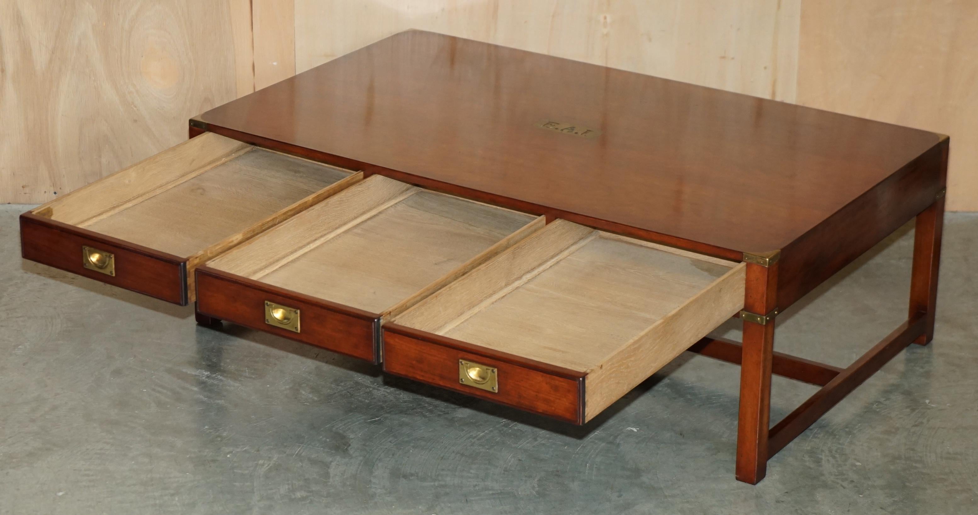 EXTRA LARGE TABLE À CAFÉ DE LA CAMPAGNE MILITAIRE DE HARRODS REH KENNEDY AVEC TIRETTES EN ARBRE en vente 8
