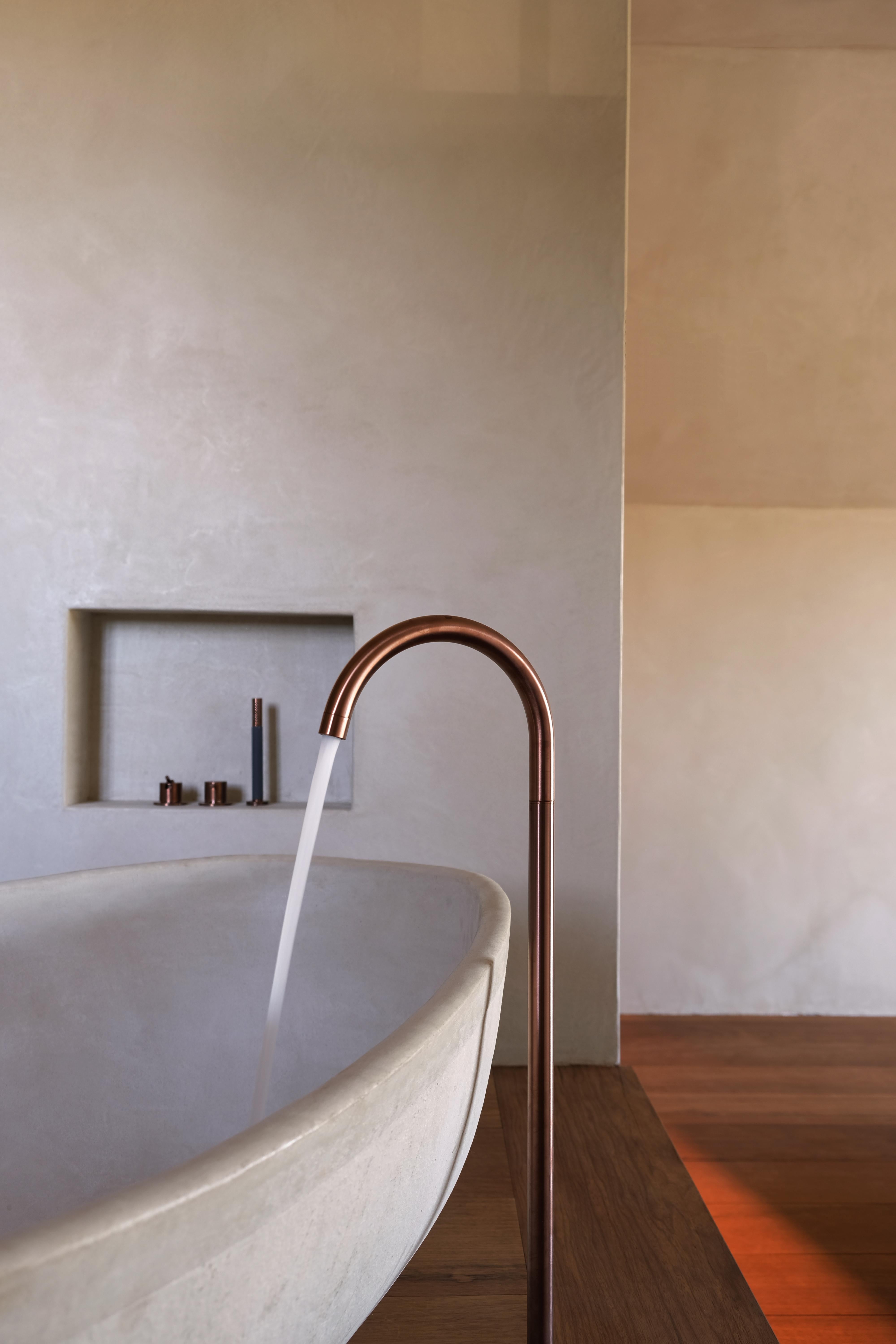 Contemporary Extra Large High Clay Bathtub by Studio Loho For Sale