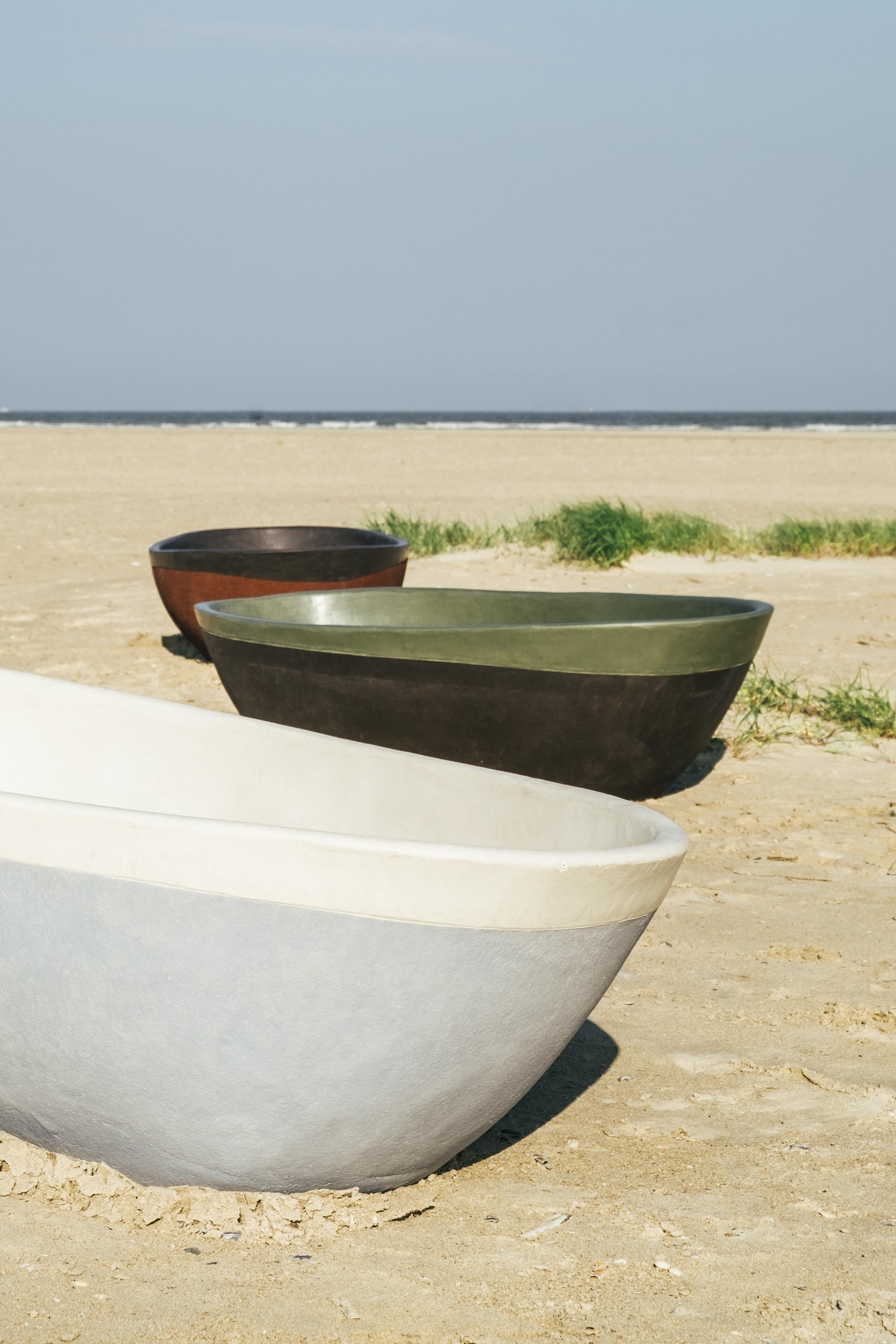 Extra Large High Clay Bathtub by Studio Loho For Sale 1