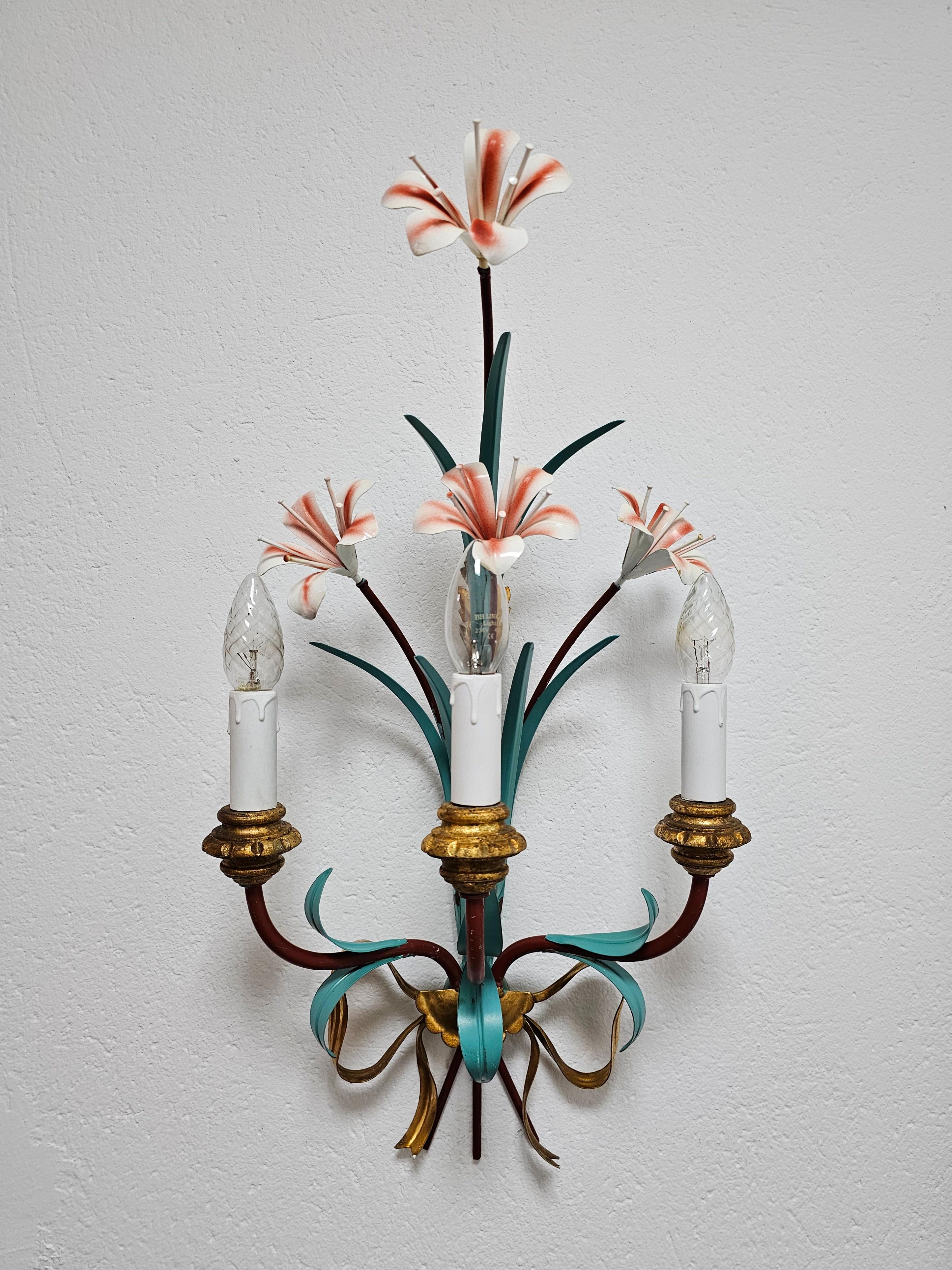Extra Large Hollywood Regency Tole Sconces with Lilly Flowers, Italy 1960s For Sale 5